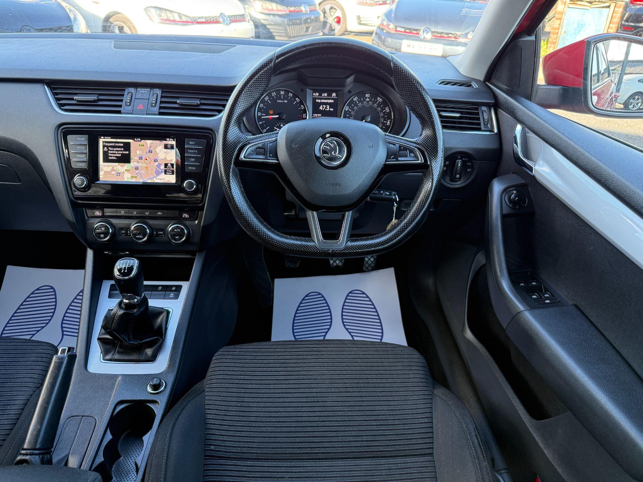 Skoda Octavia - Image 34