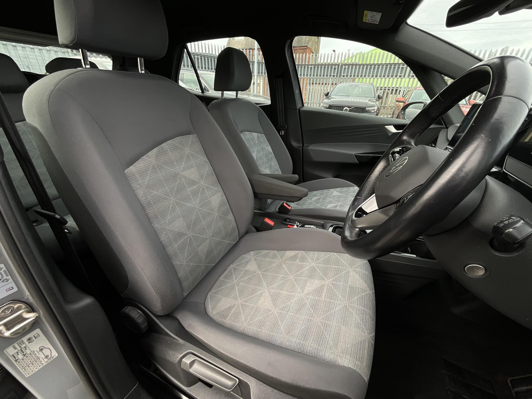 Volkswagen ID.3 - Image 8