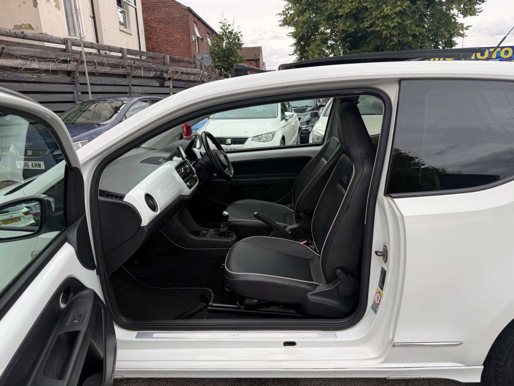 Volkswagen up! - Image 20