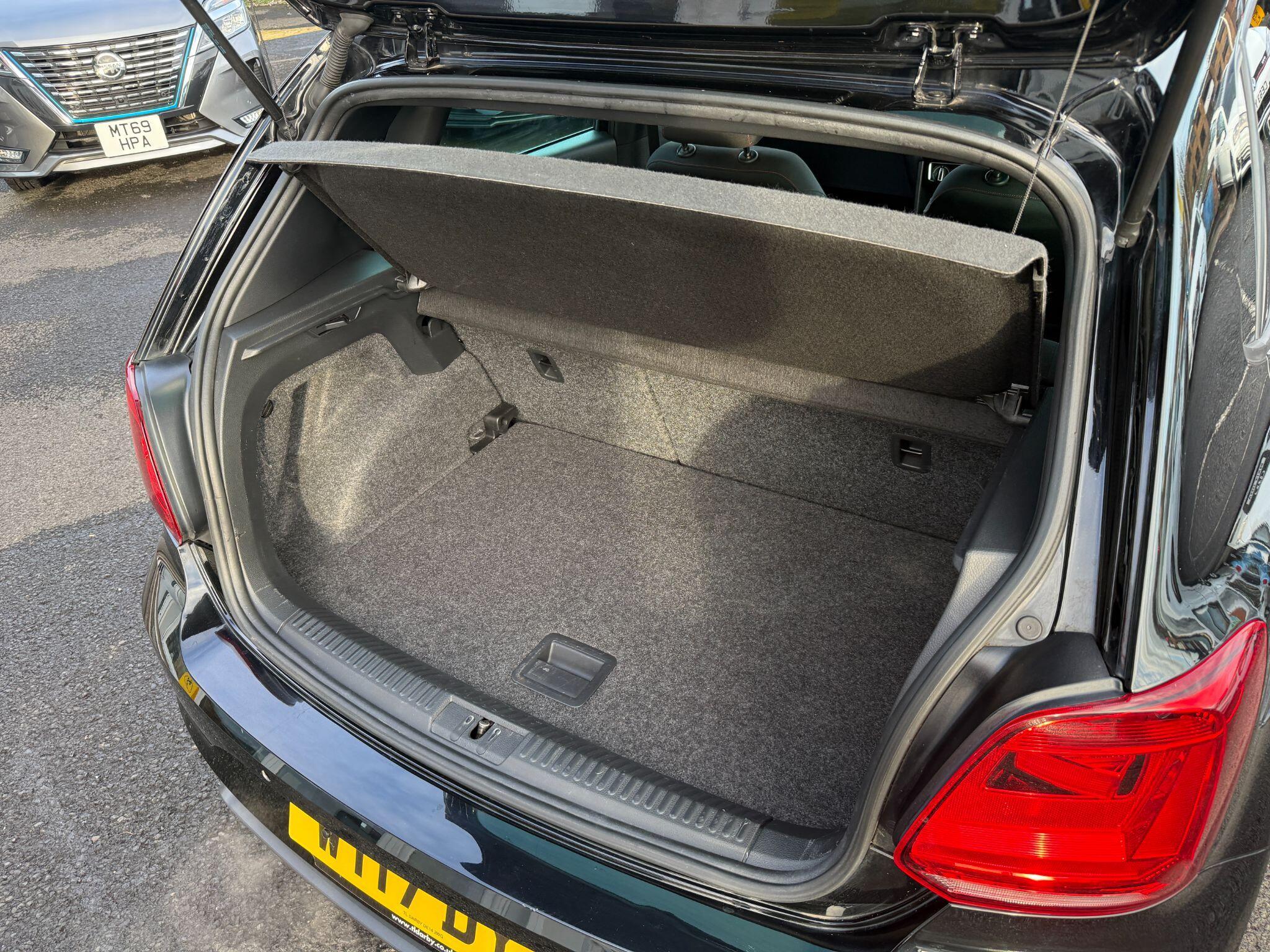 Volkswagen Polo - Image 60