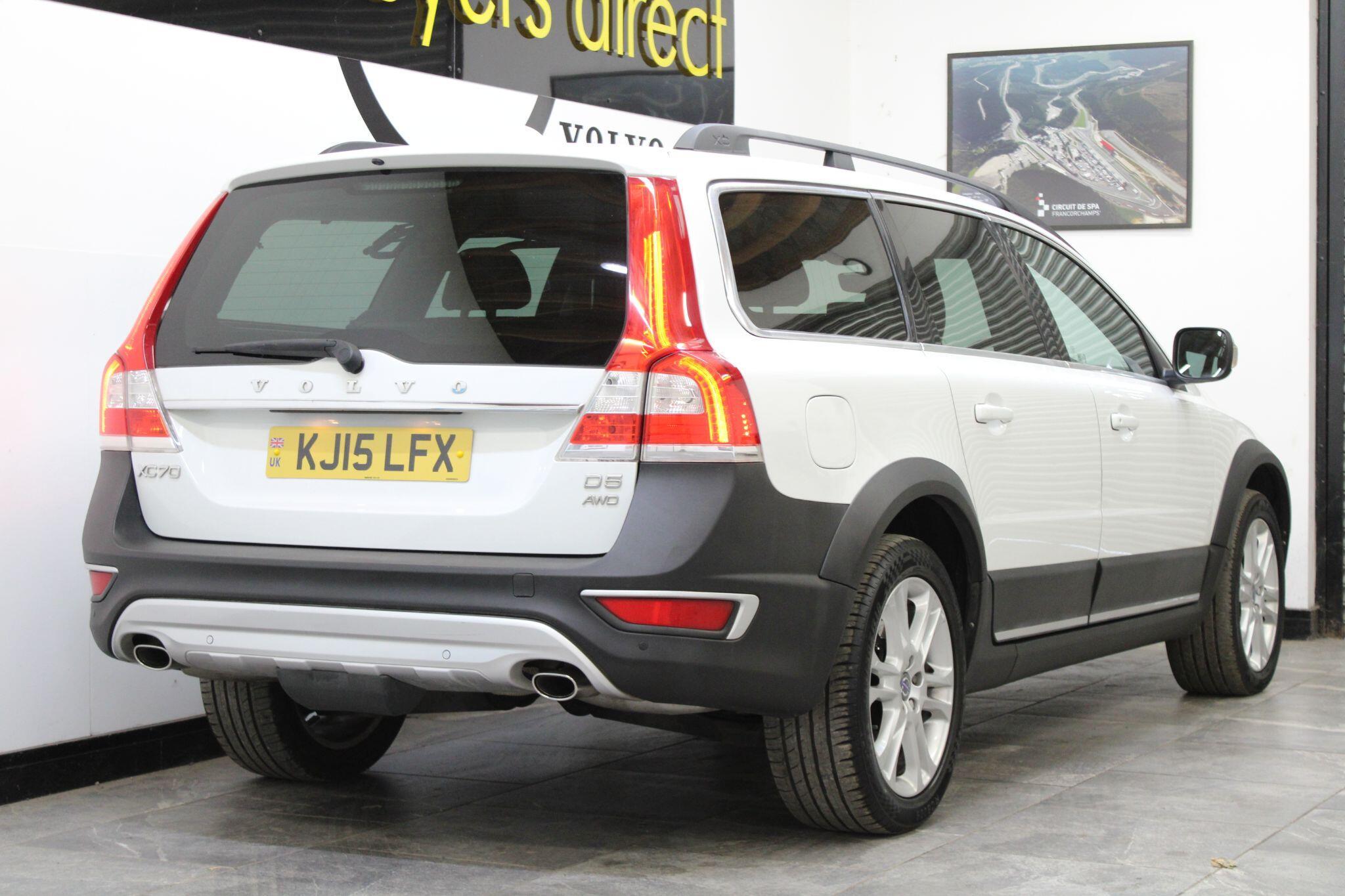 Volvo XC70 - Image 12