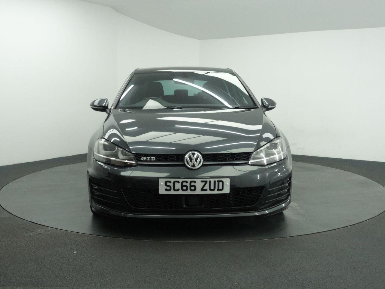 Volkswagen Golf - Image 5