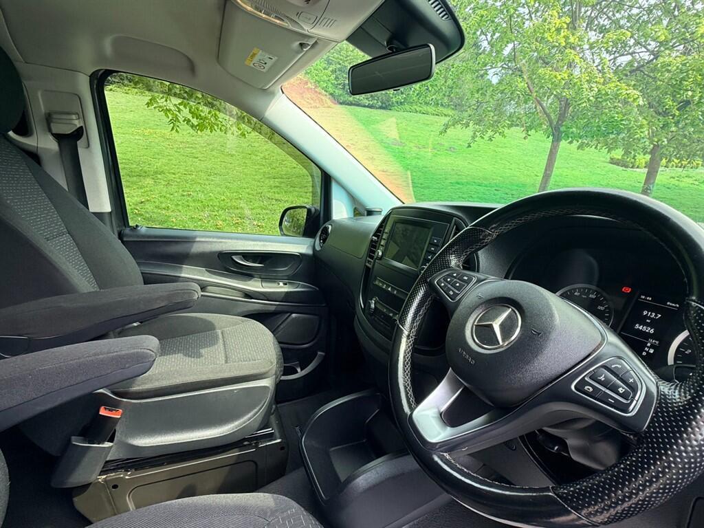 Mercedes Vito - Image 31