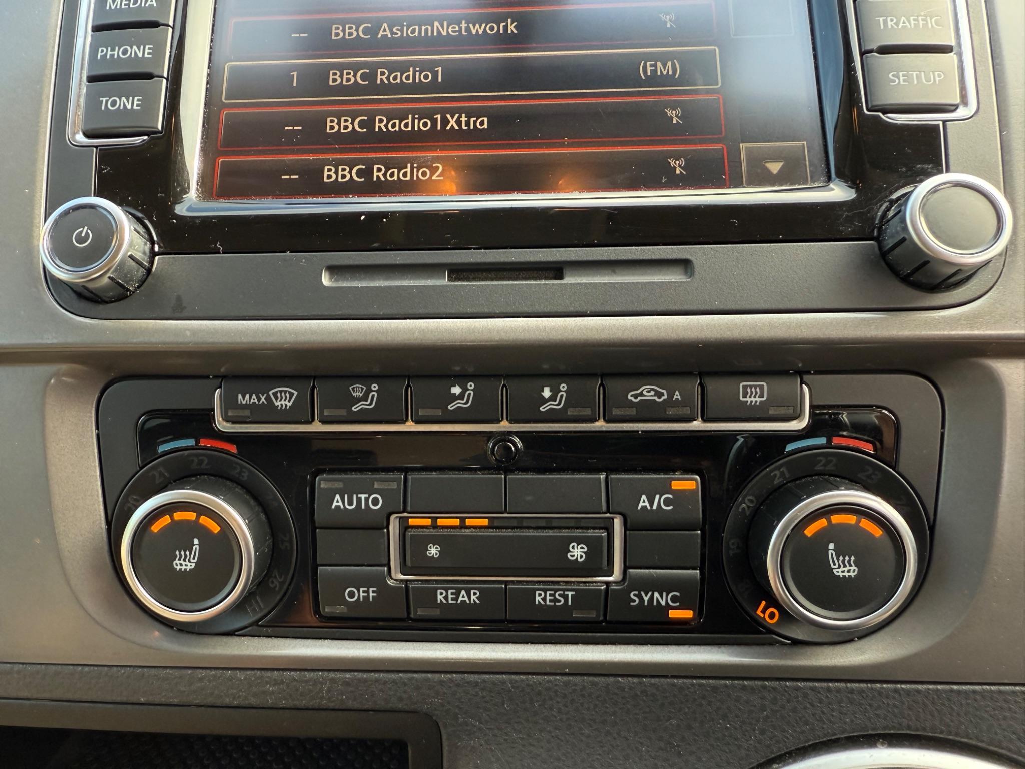 Volkswagen CARAVELLE - Image 33