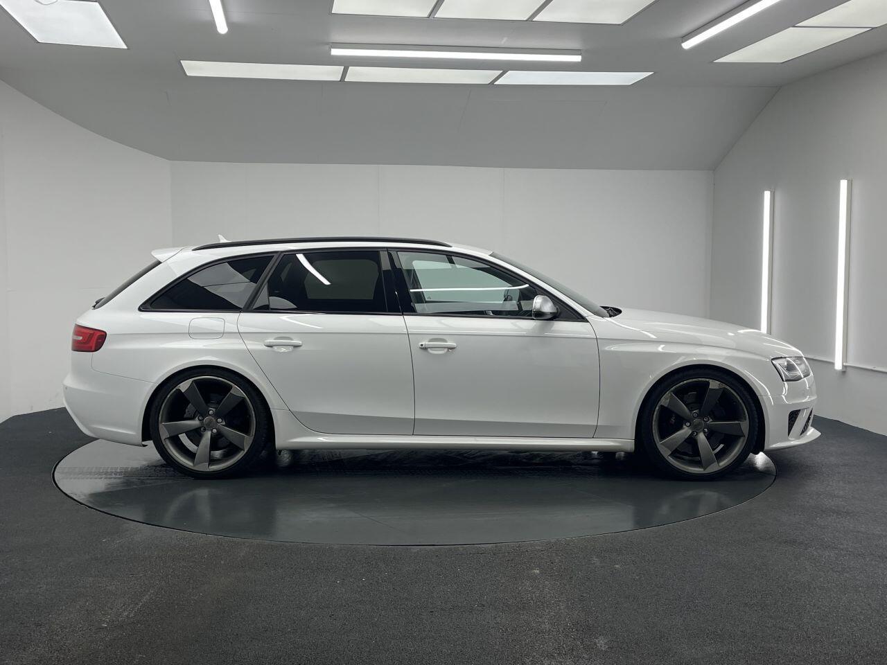 Audi Rs4 Avant - Image 13
