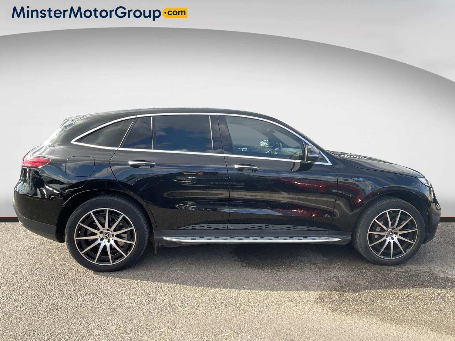 Mercedes Eqc - Image 2