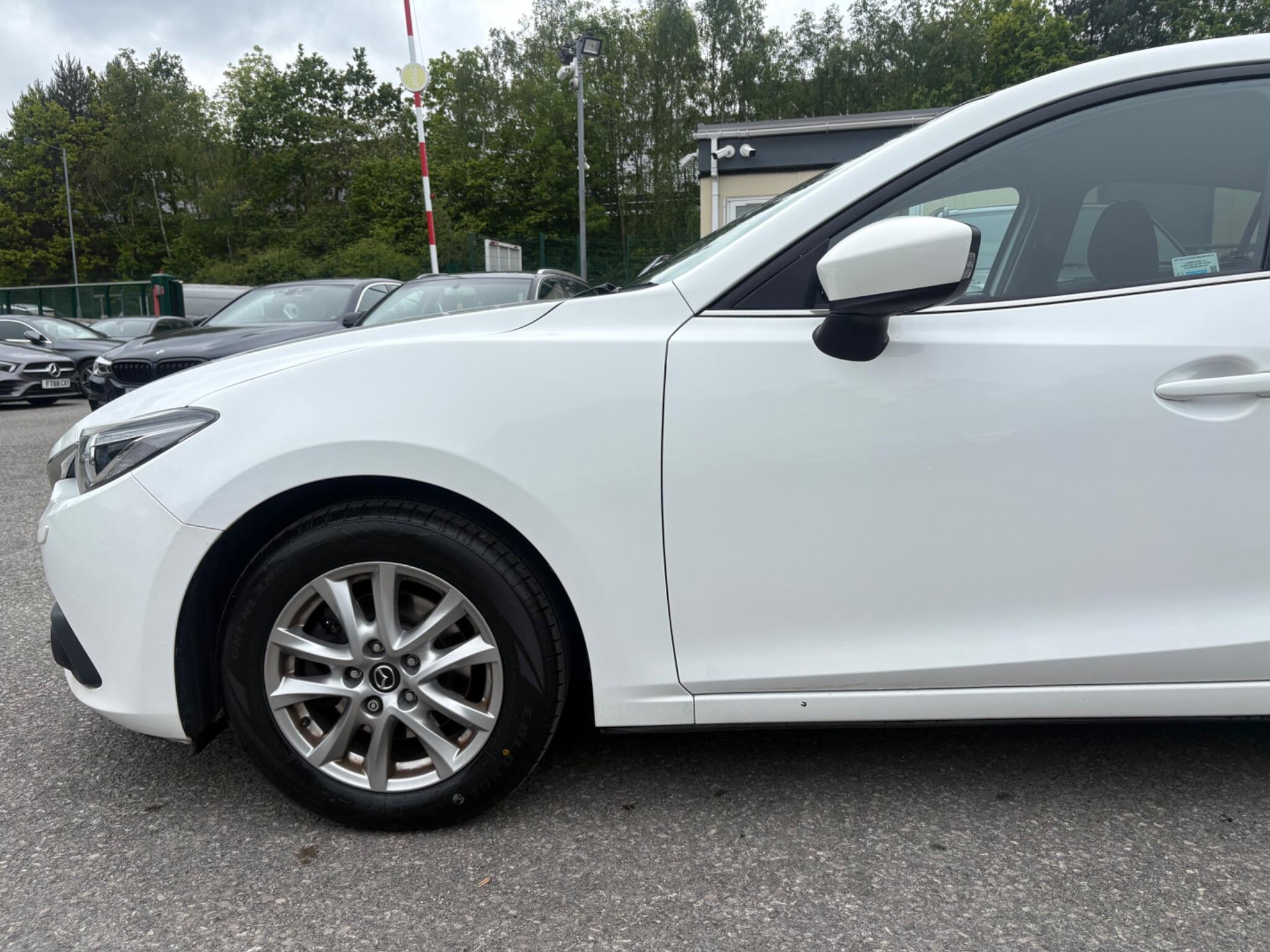 Mazda MAZDA3 - Image 10