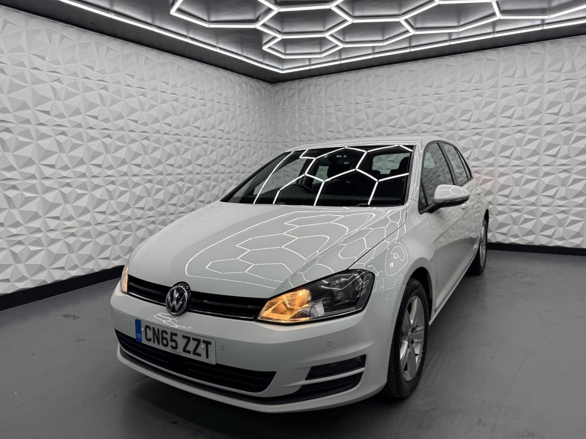 Volkswagen Golf - Image 7