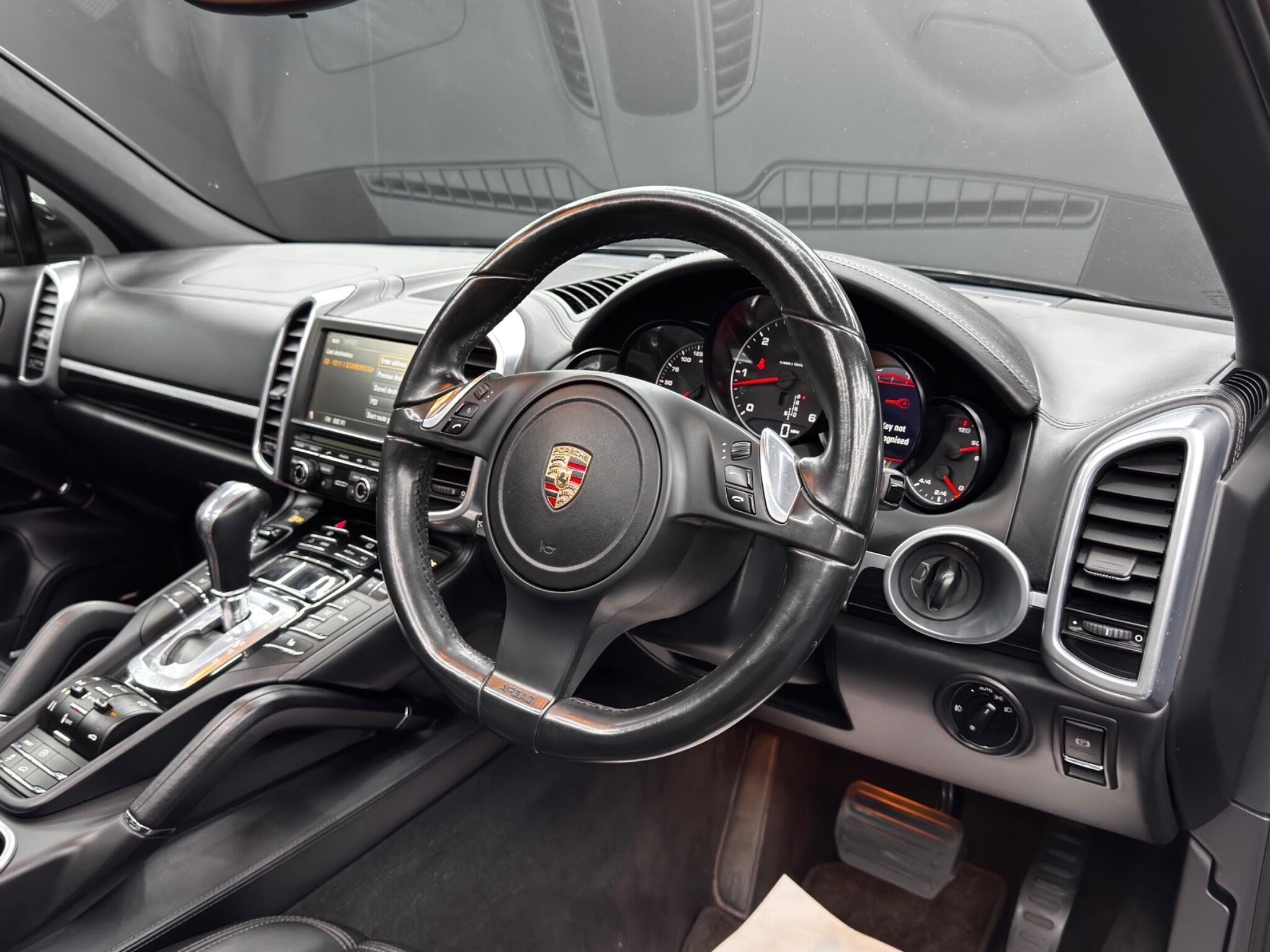 Porsche Cayenne - Image 9