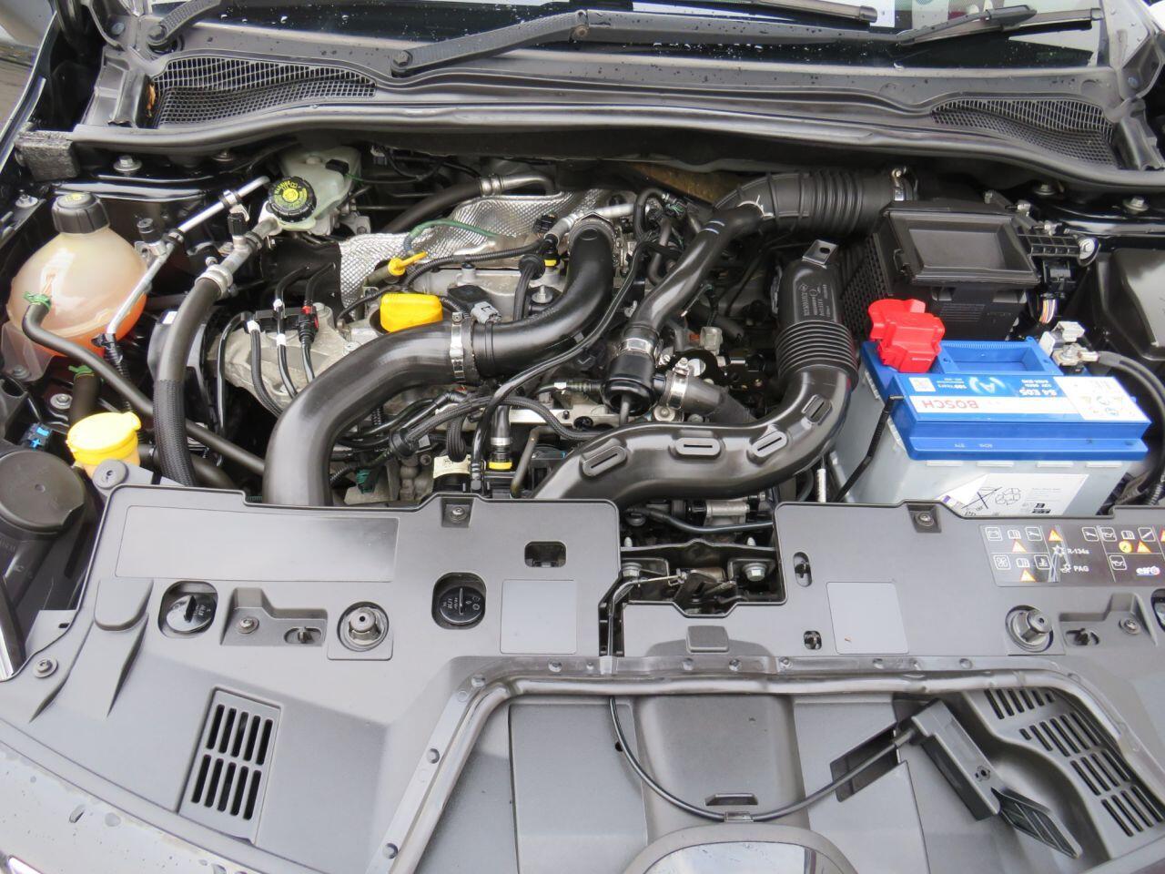 Renault Clio - Image 13