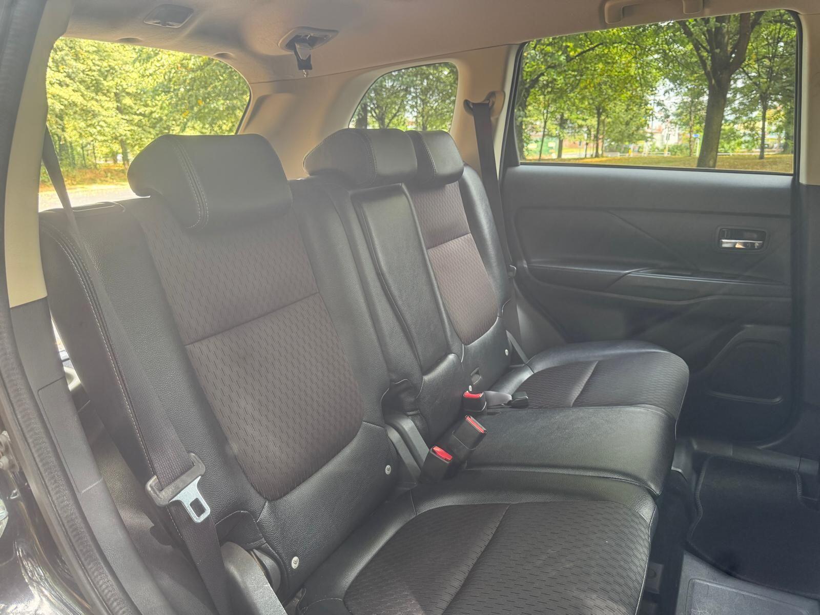 Mitsubishi Outlander - Image 19