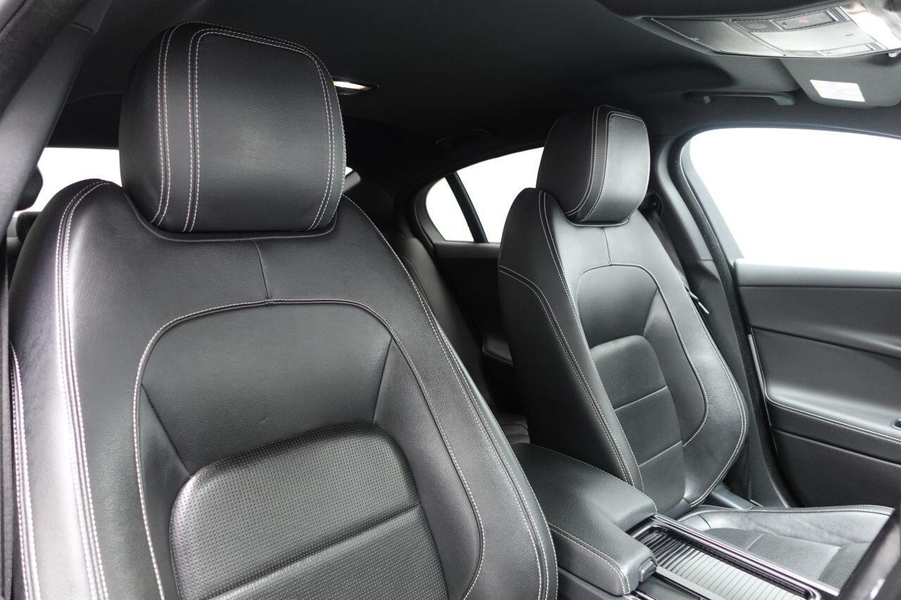 Jaguar XE - Image 3