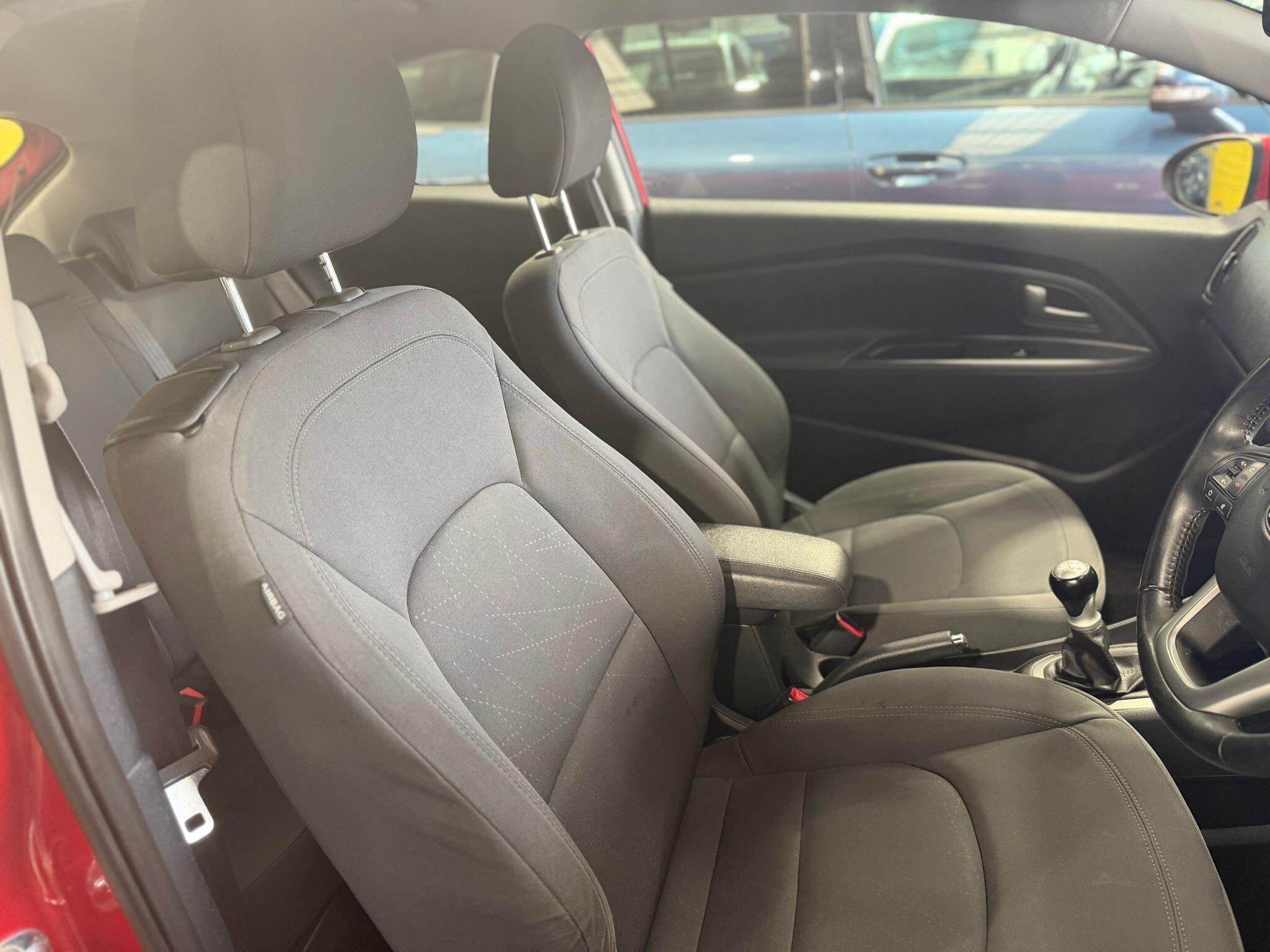 Kia Rio - Image 9