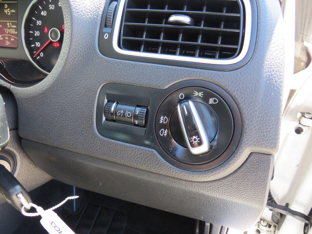 Volkswagen Polo - Image 20