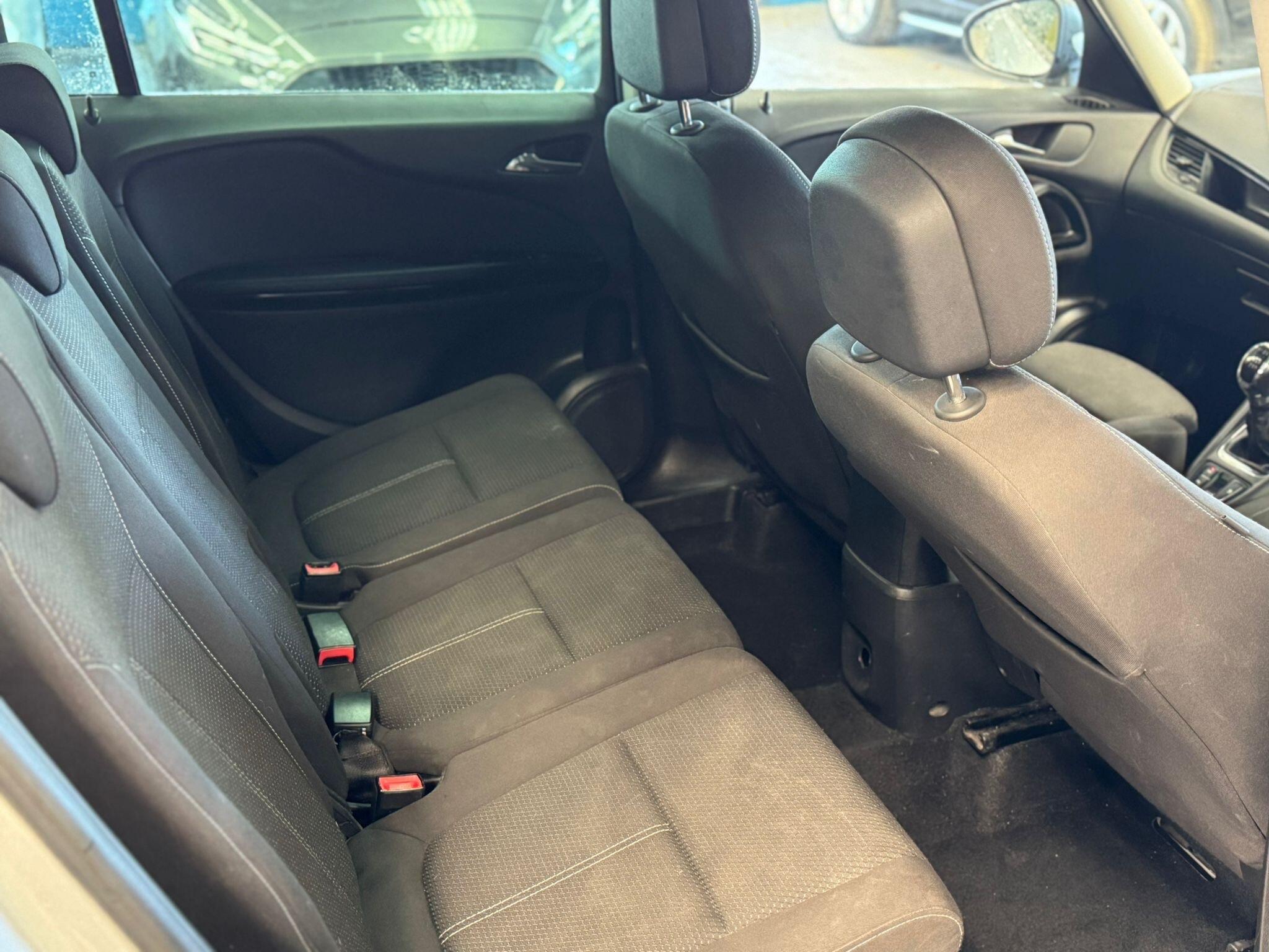 Vauxhall Zafira Tourer - Image 33