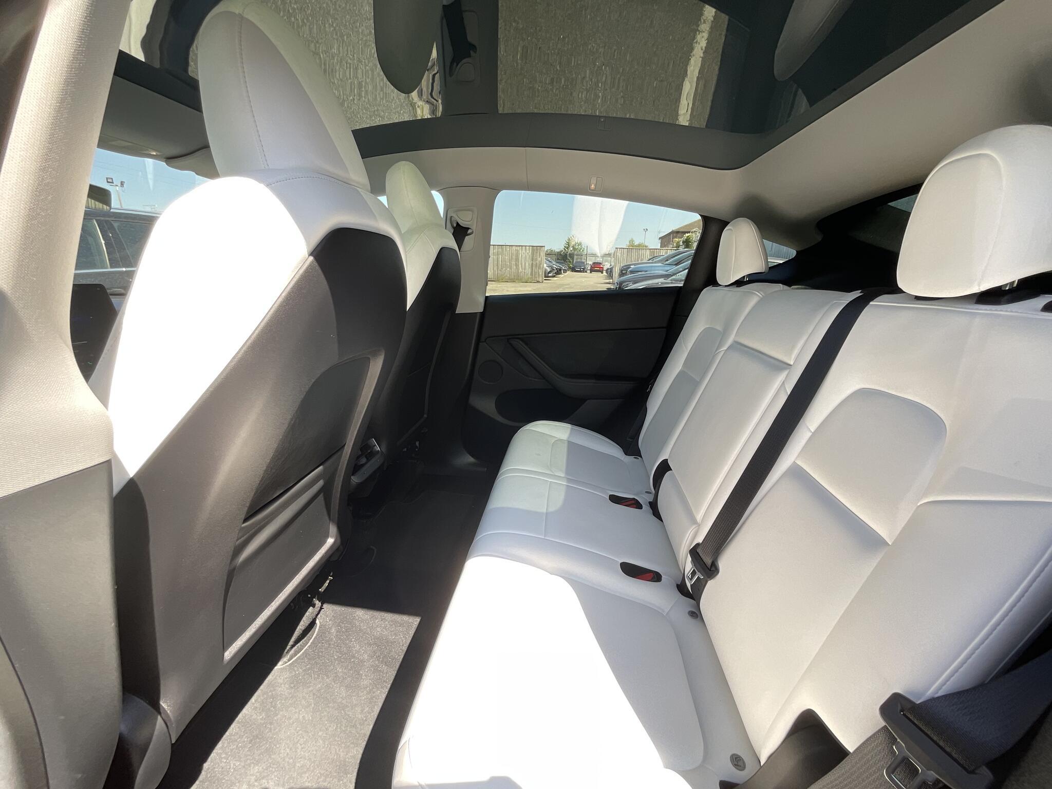 Tesla Model Y - Image 10