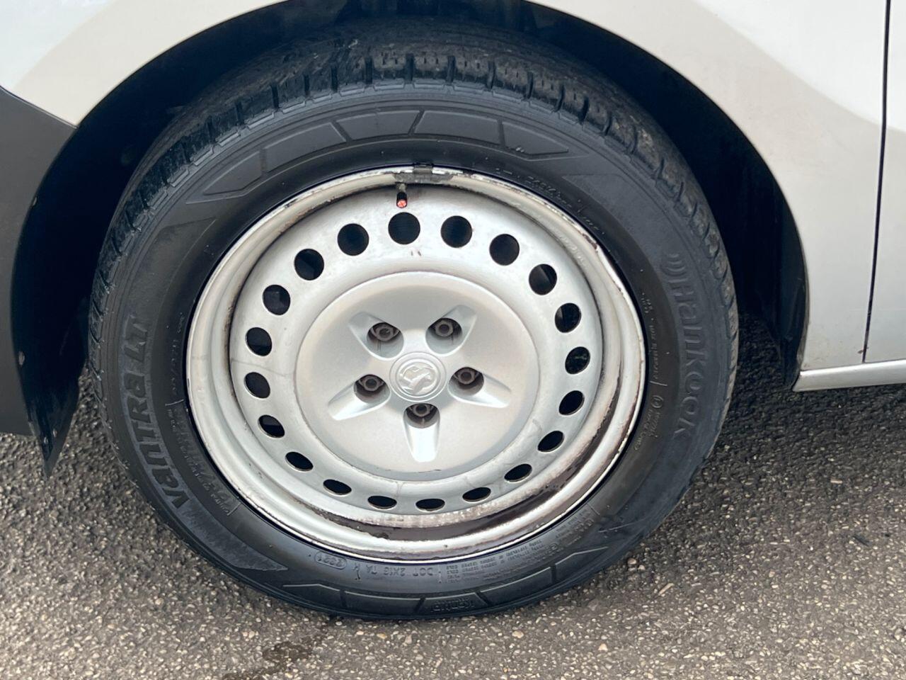 Vauxhall Combo - Image 25