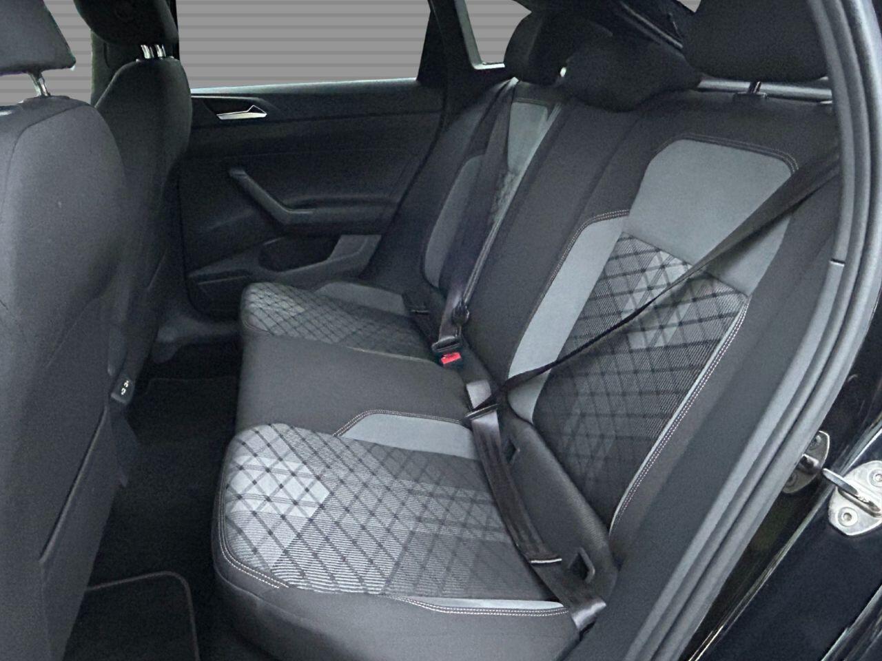 Volkswagen Taigo - Image 30