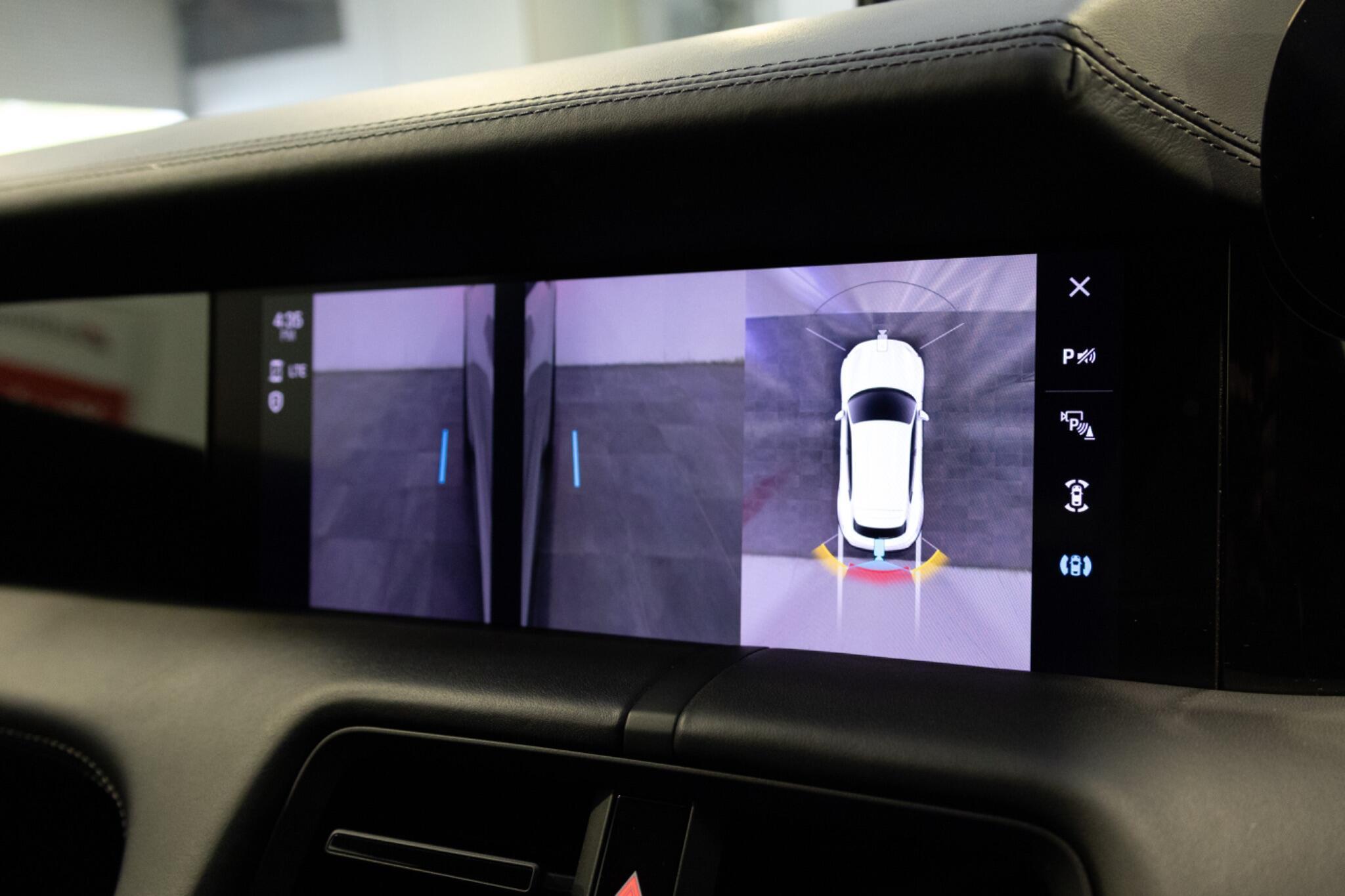 Porsche Taycan - Image 45