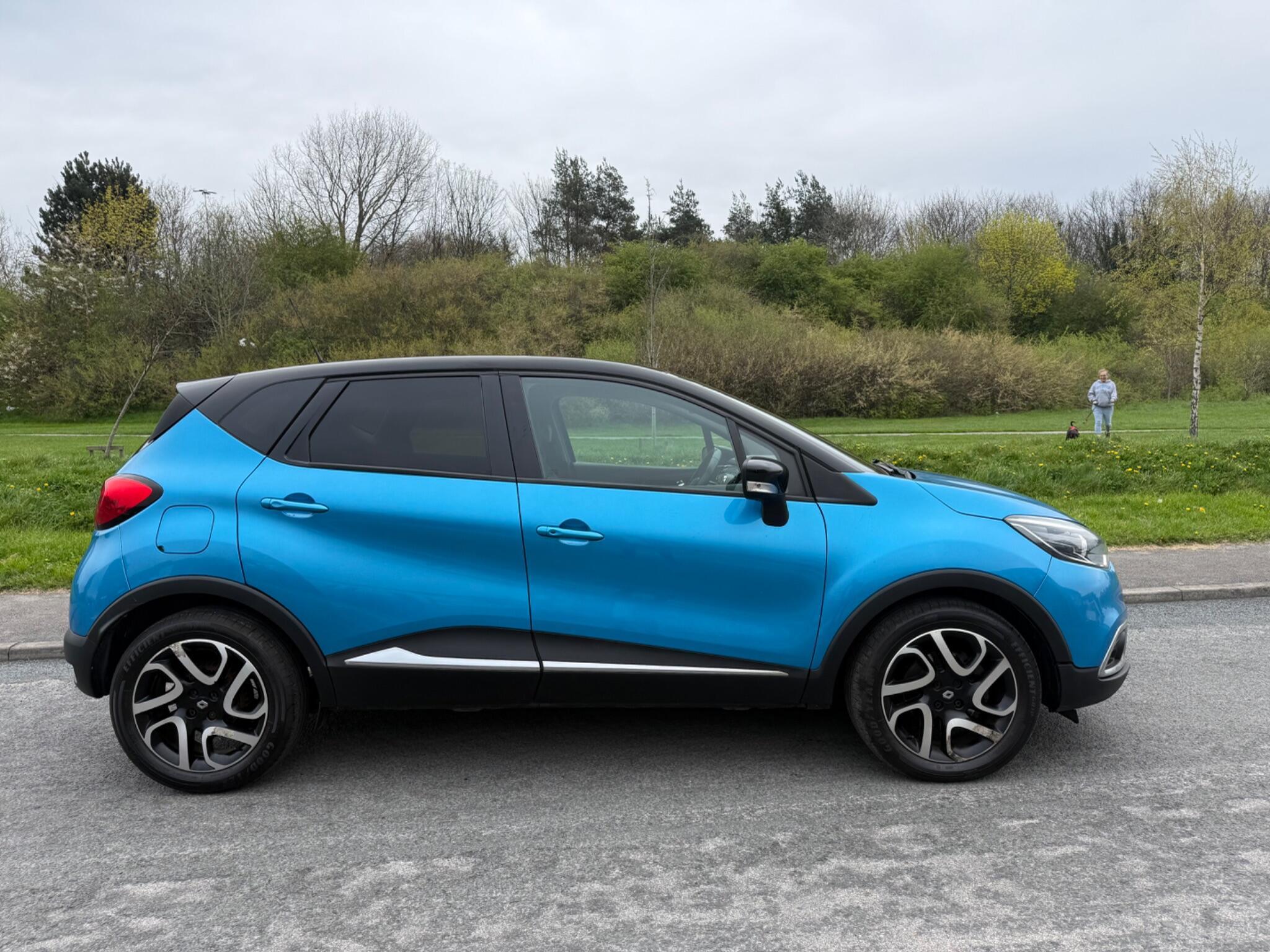 Renault Captur - Image 2
