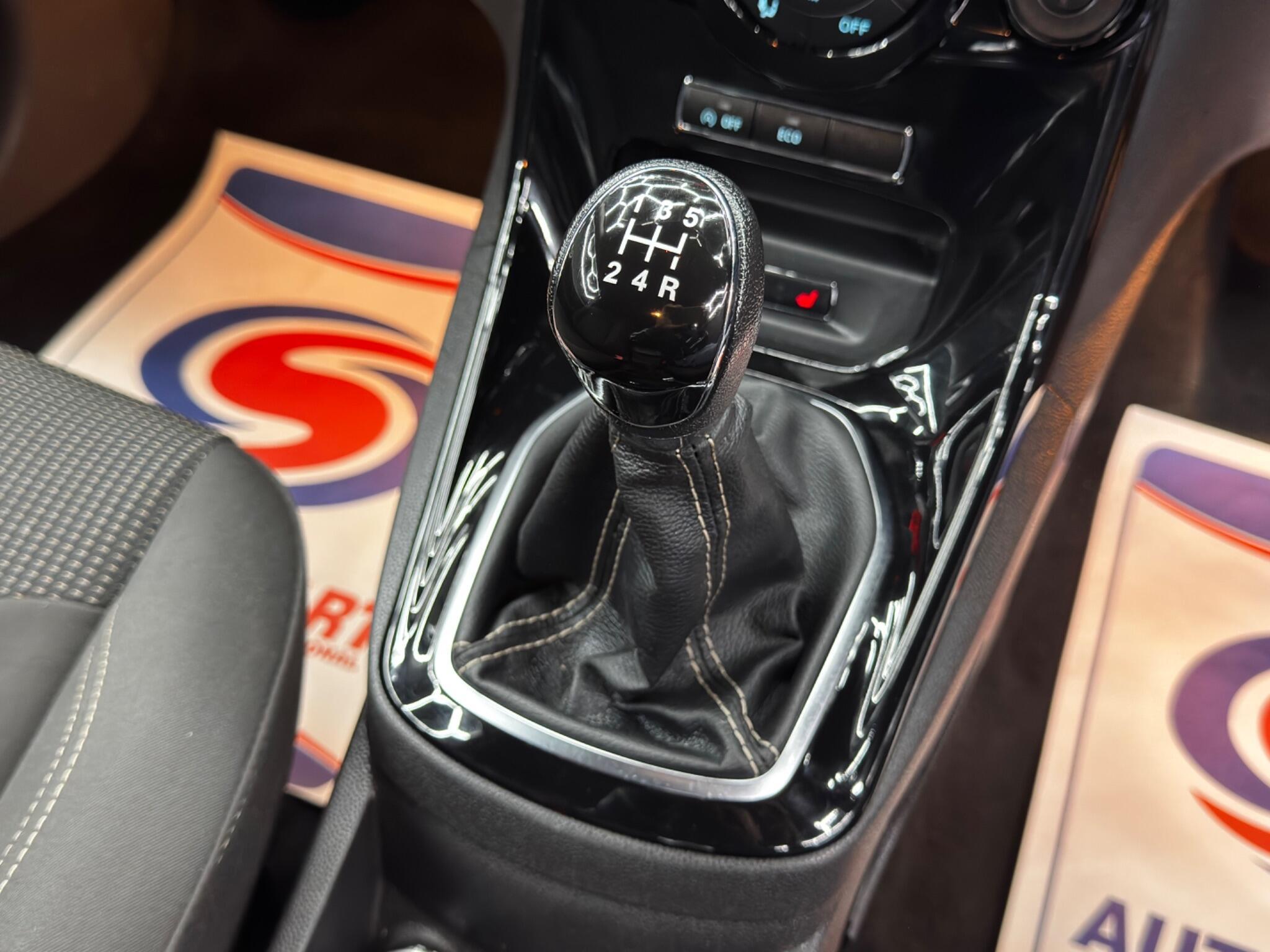 Ford Fiesta - Image 24