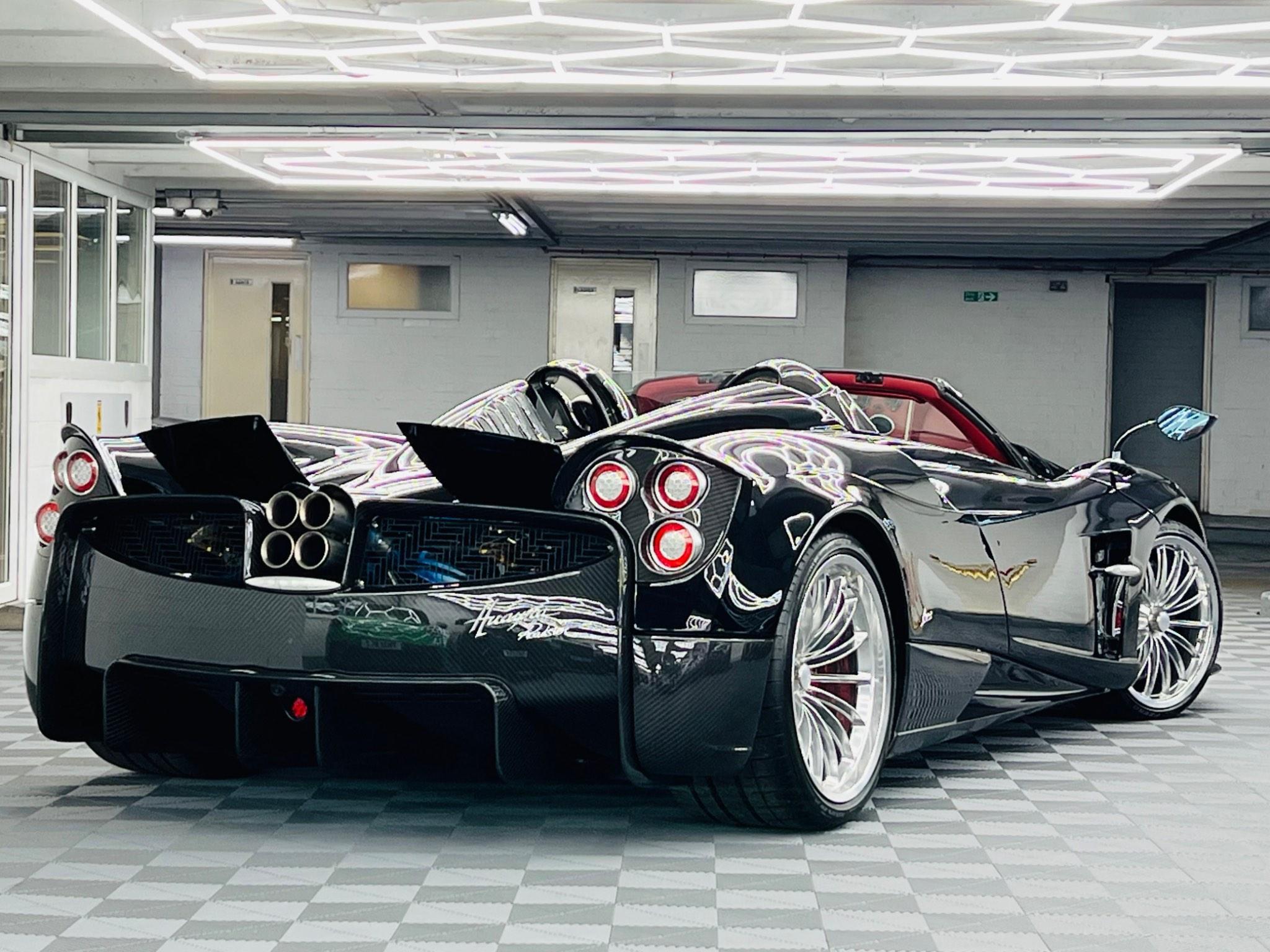 Pagani Huayra - Image 4