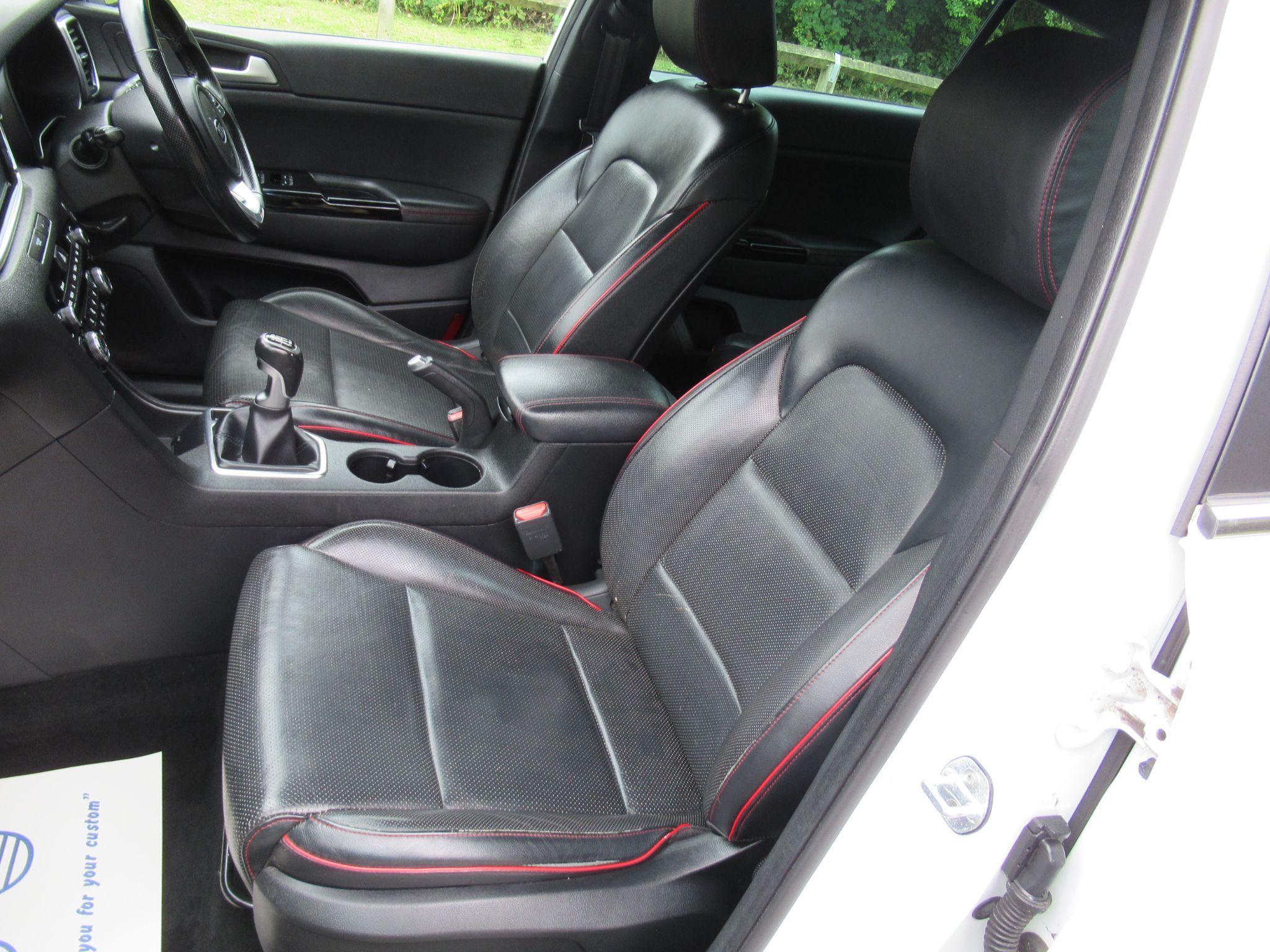 Kia Sportage - Image 19