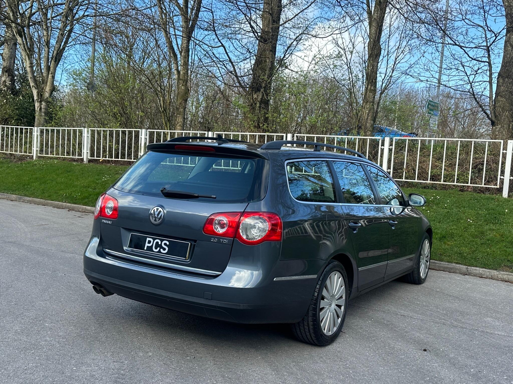 Volkswagen Passat - Image 20