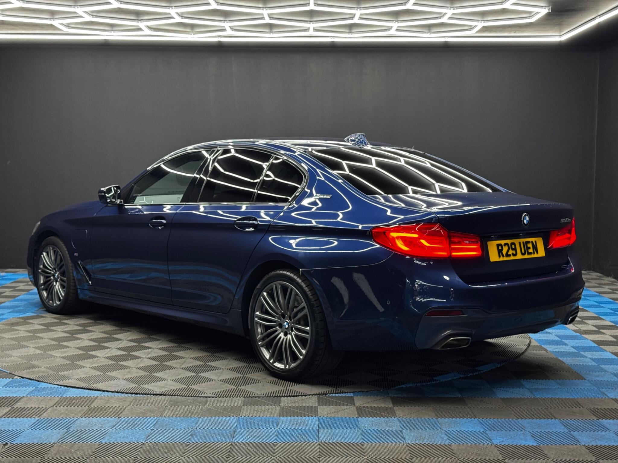 BMW 5 Series - Image 7