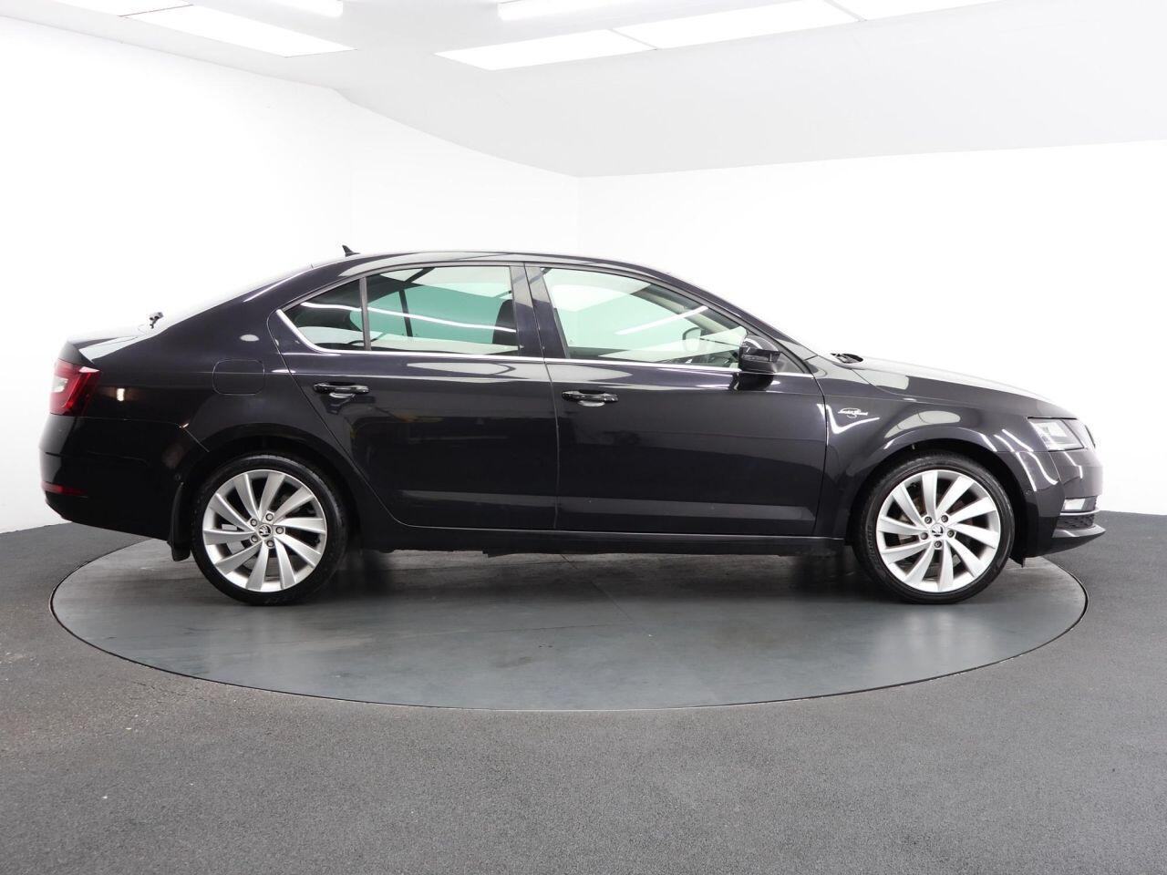 Skoda Octavia - Image 10
