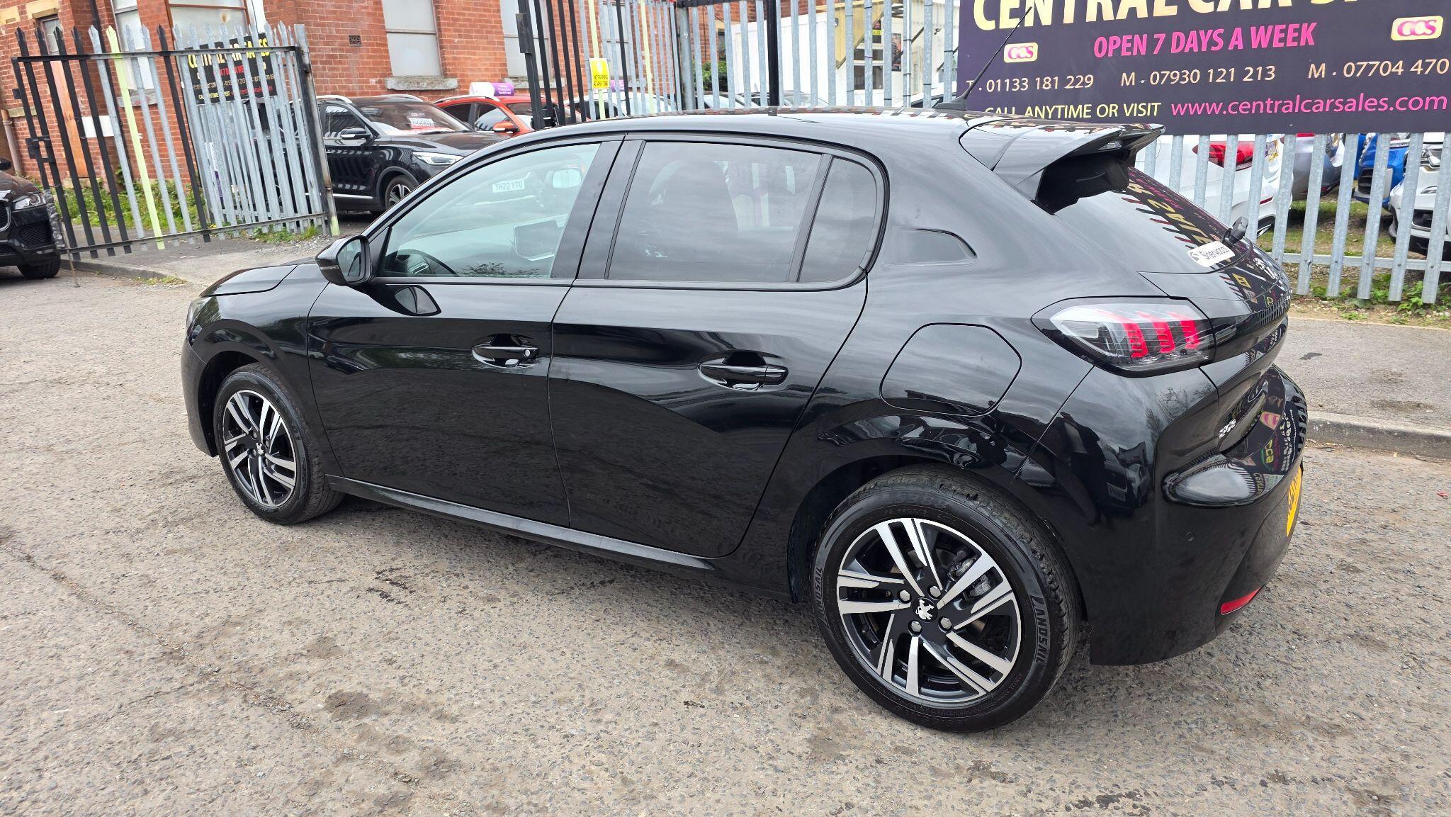 Peugeot 208 - Image 13