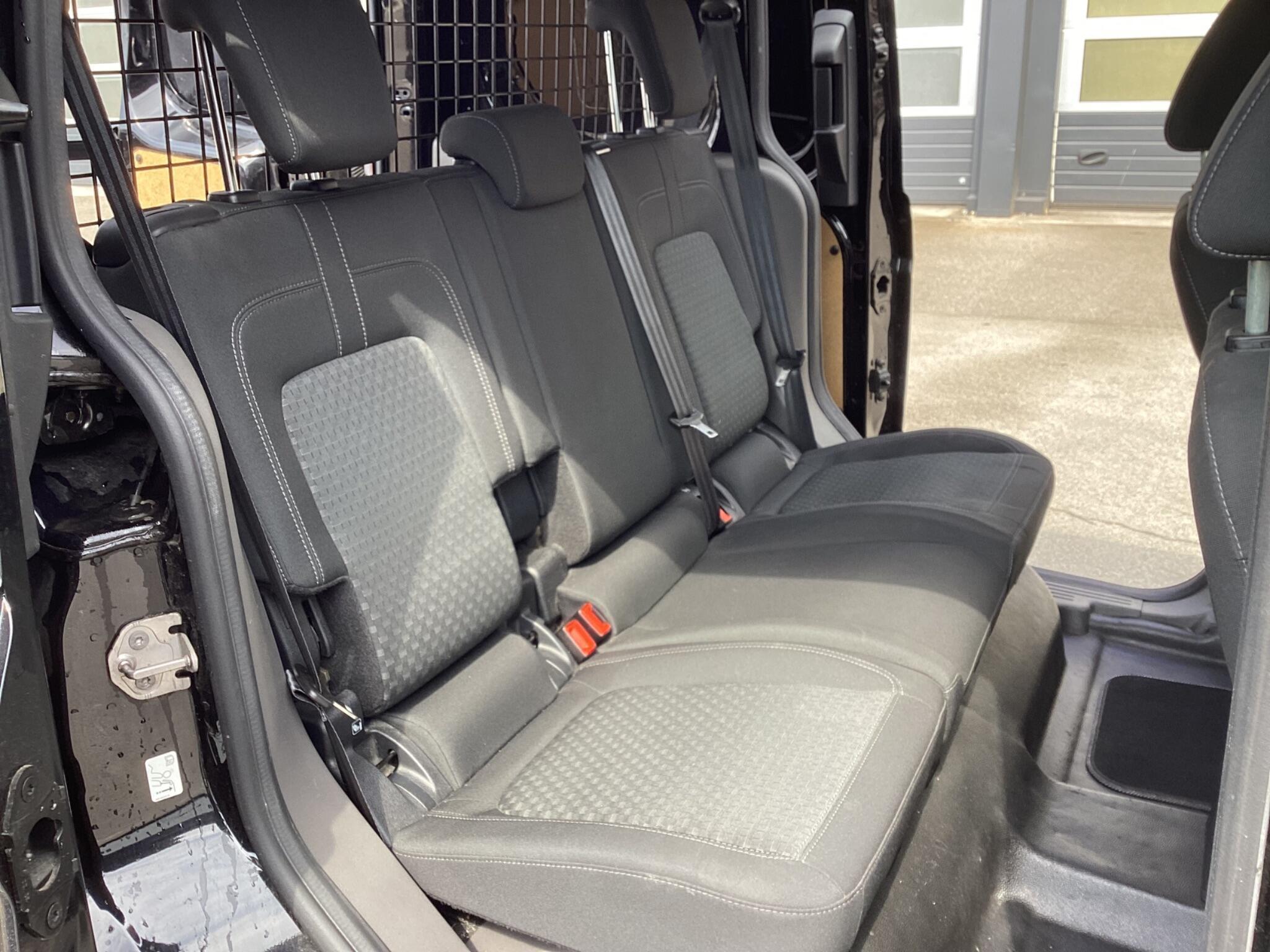 Ford Transit Connect - Image 17