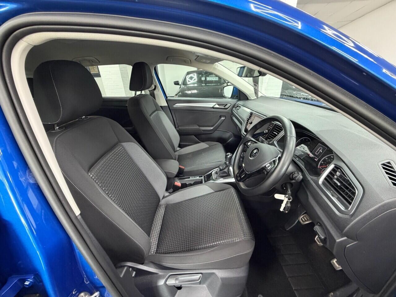 Volkswagen T-Roc - Image 16