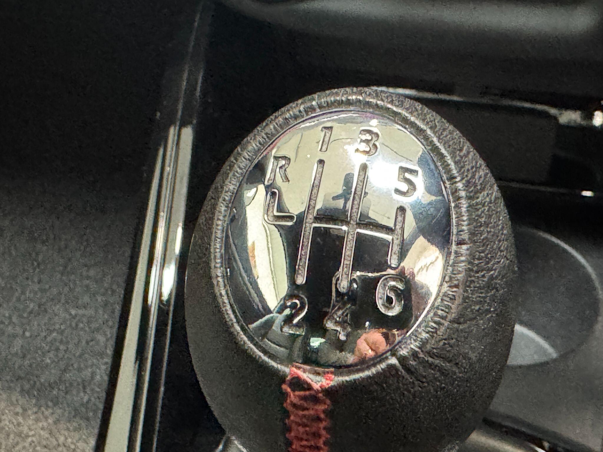 Renault Megane - Image 69
