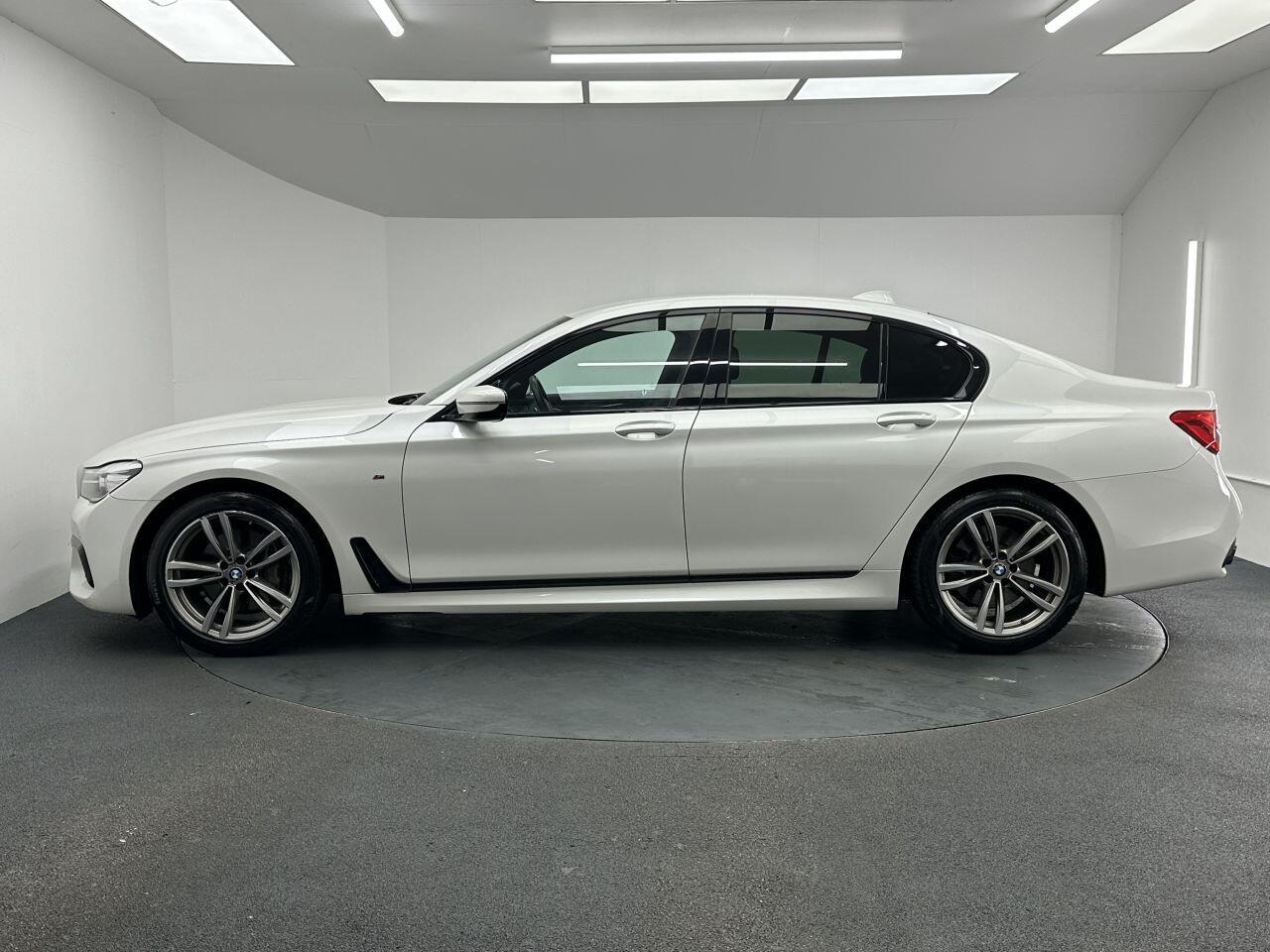 BMW 7 Series - Image 7