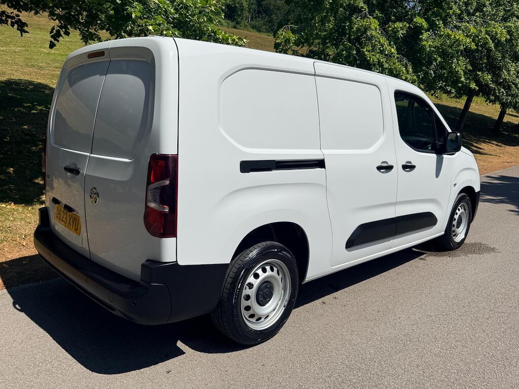 Vauxhall Combo - Image 5