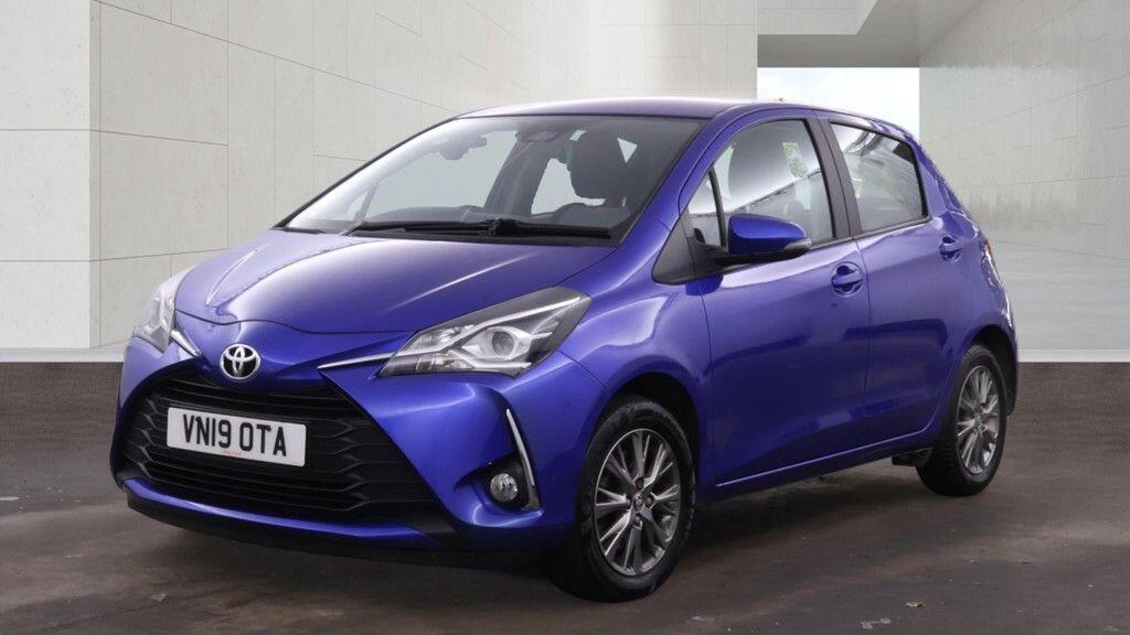 Toyota Yaris - Image 2