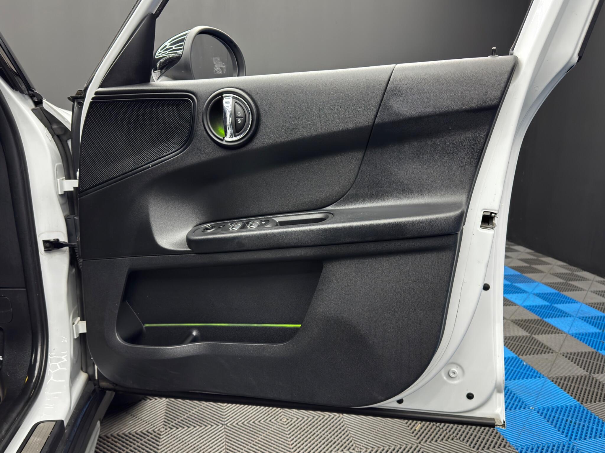 MINI Countryman - Image 41