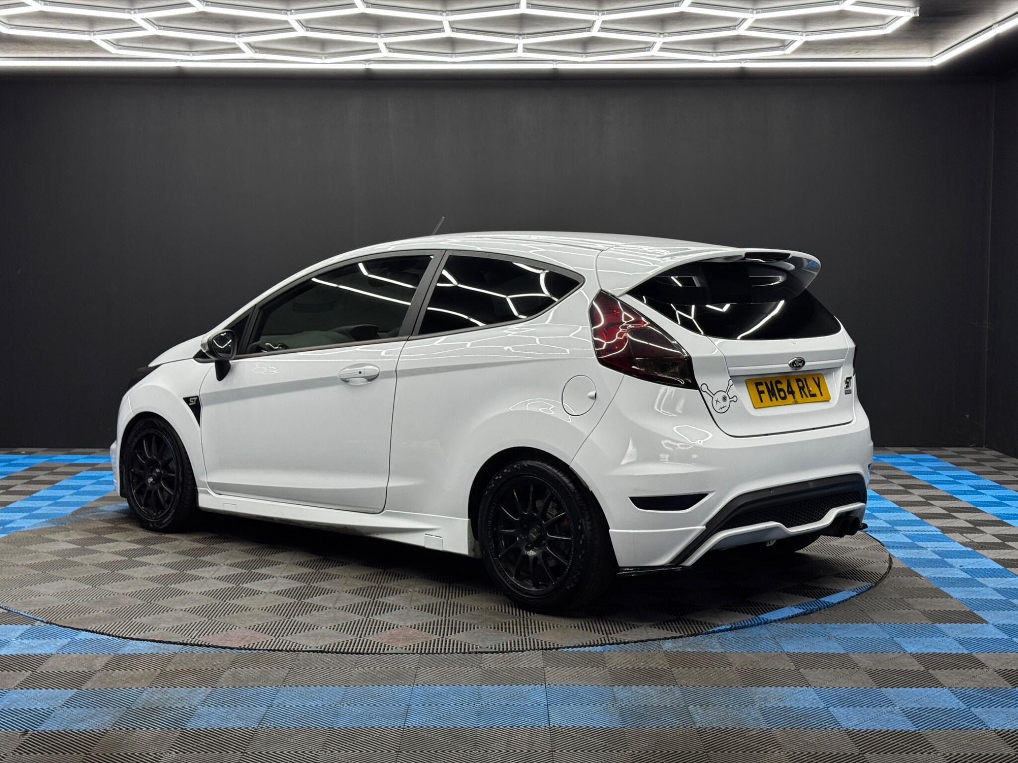 Ford Fiesta - Image 7