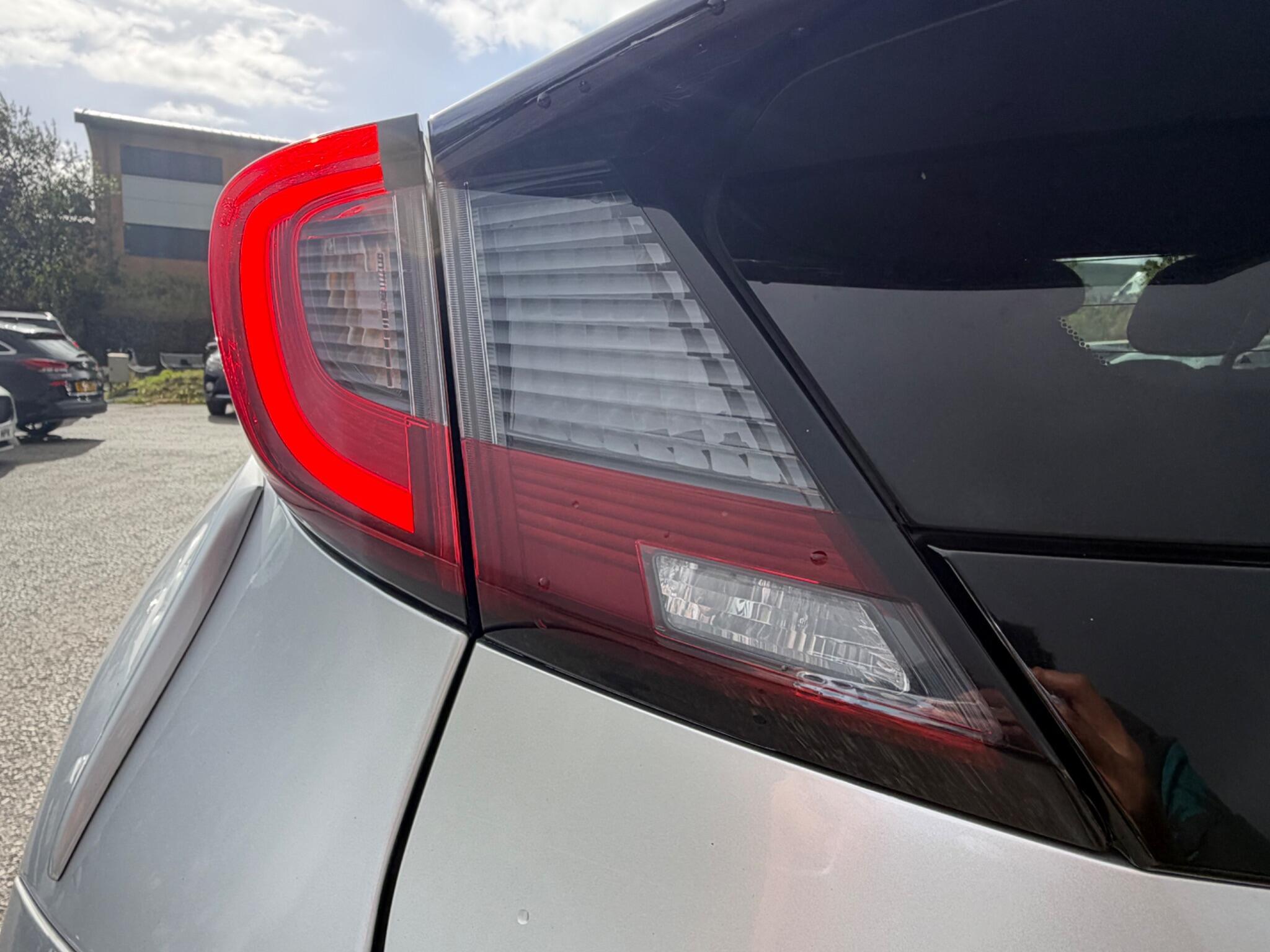 Honda Civic - Image 11
