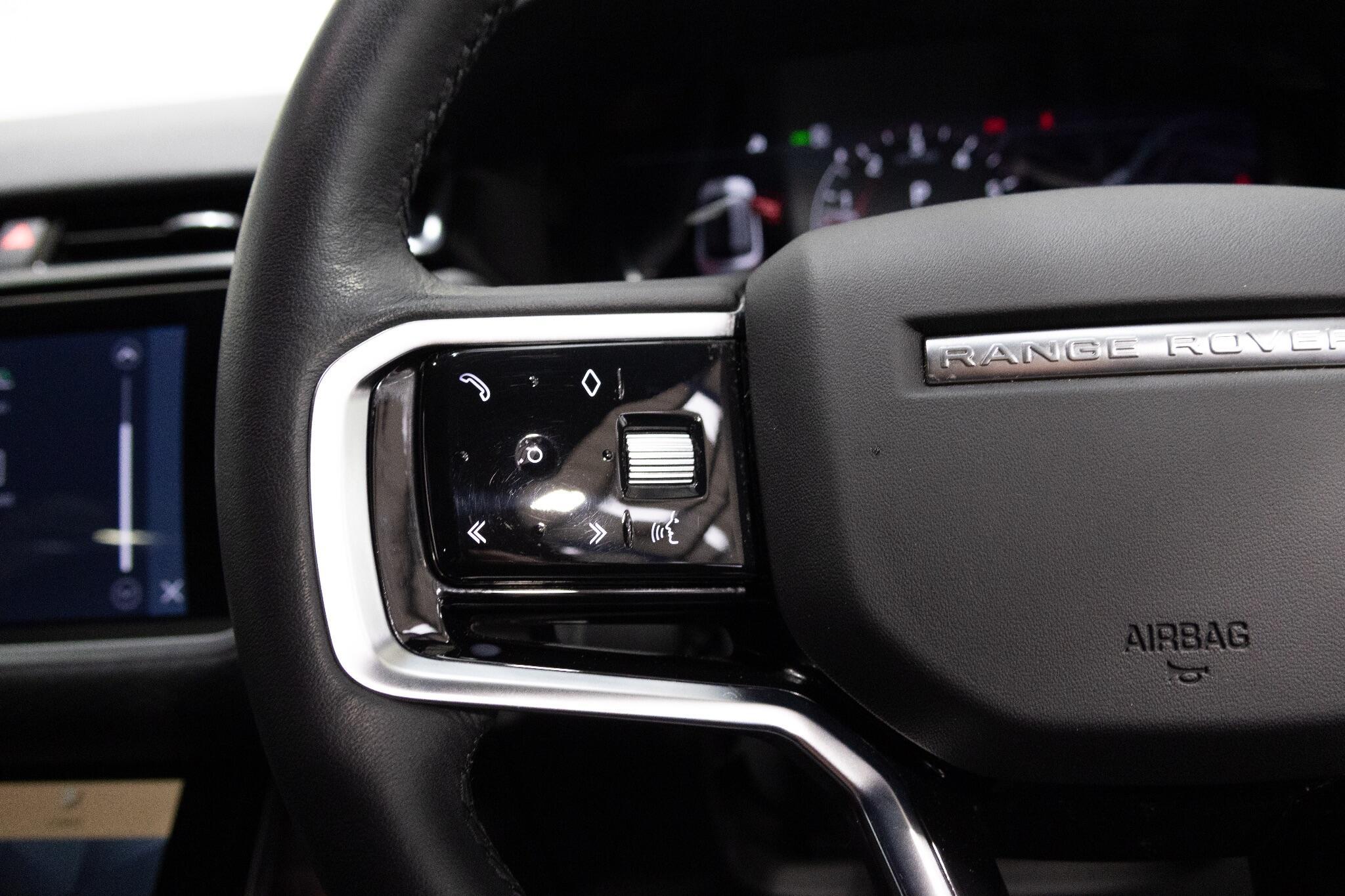 Land Rover Range Rover Velar - Image 31