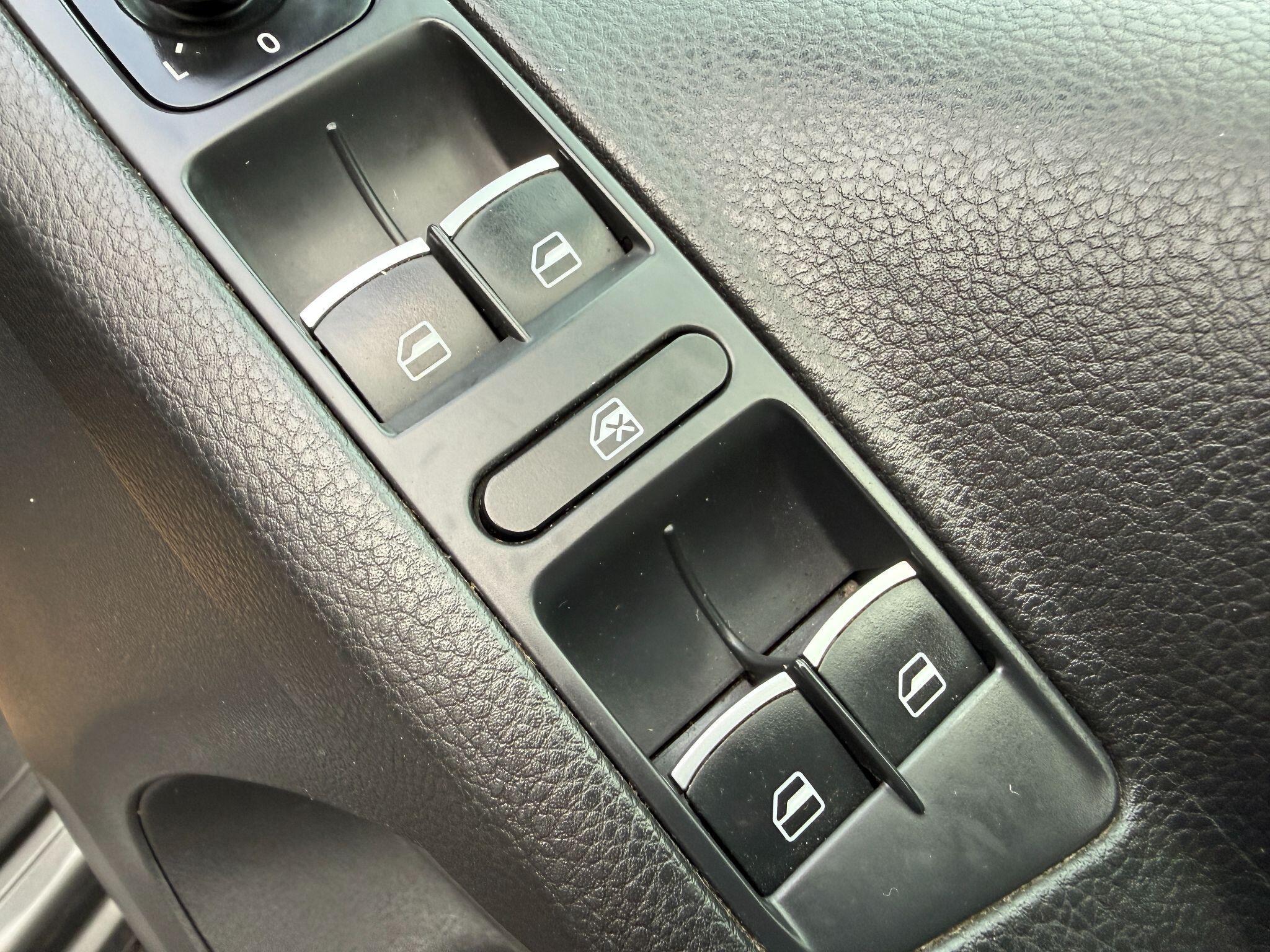 Volkswagen Tiguan - Image 64