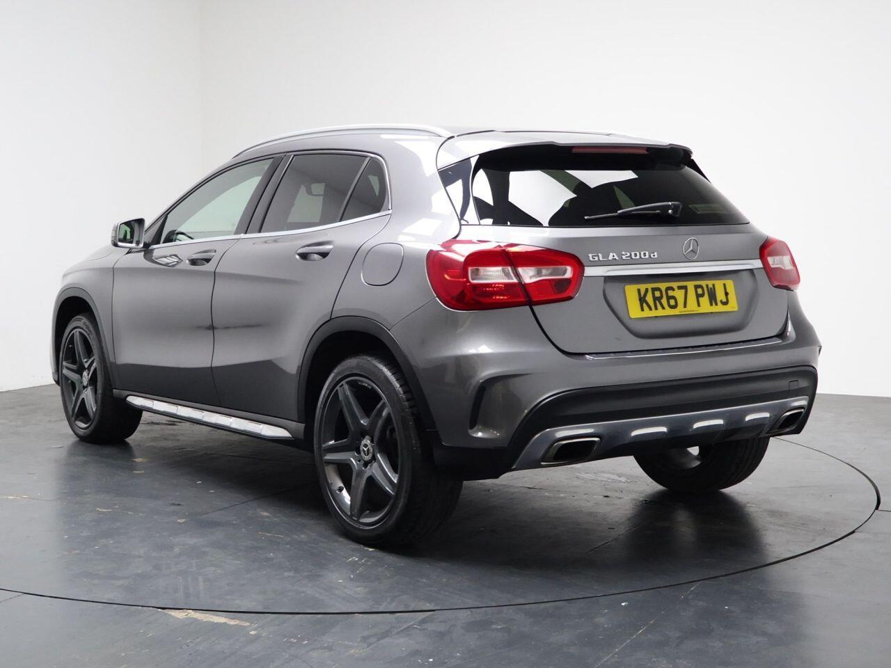 Mercedes-benz GLA - Image 9