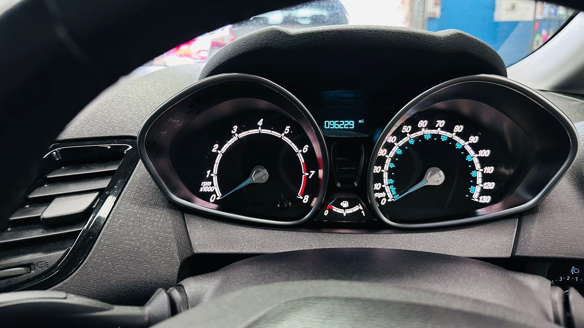 Ford Fiesta - Image 14