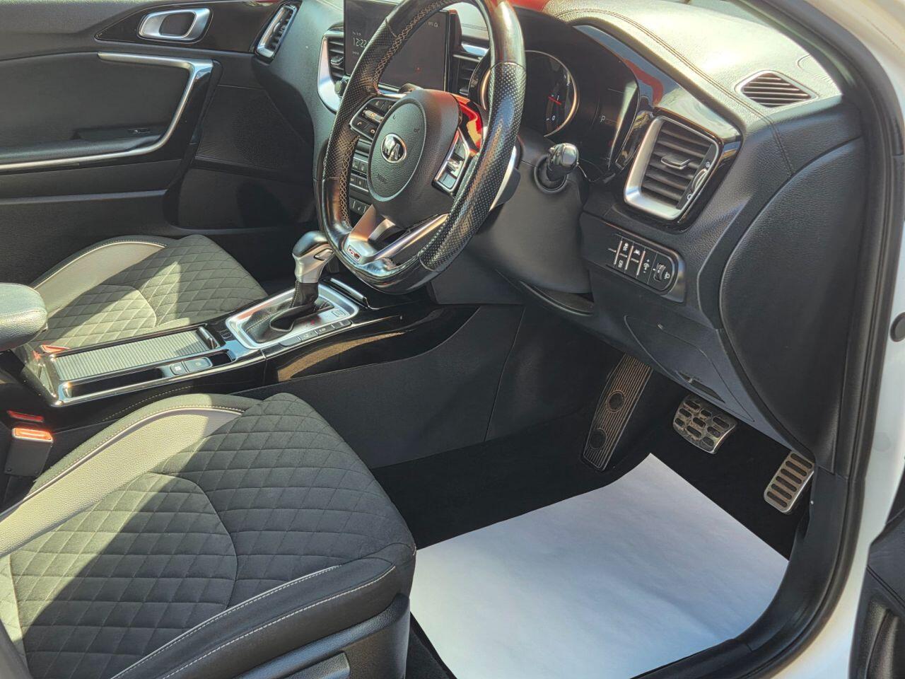 Kia ProCeed - Image 13