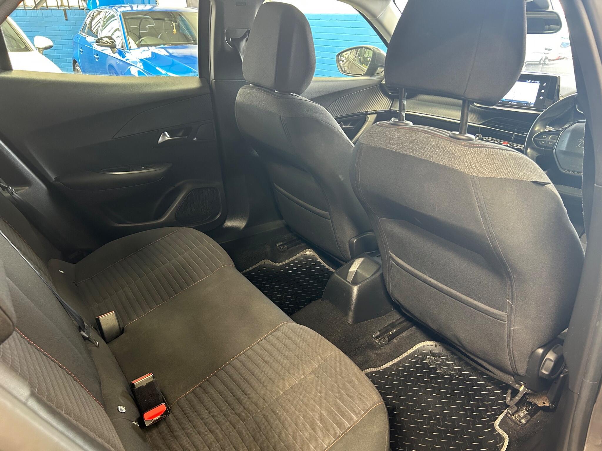 Peugeot 2008 - Image 14