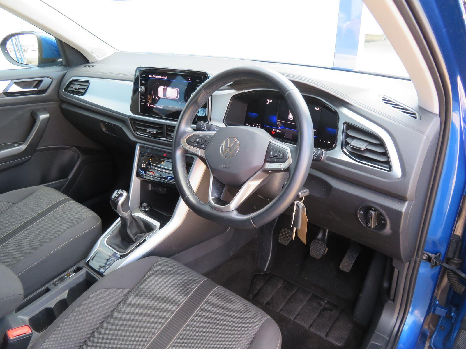 Volkswagen T-Roc - Image 13