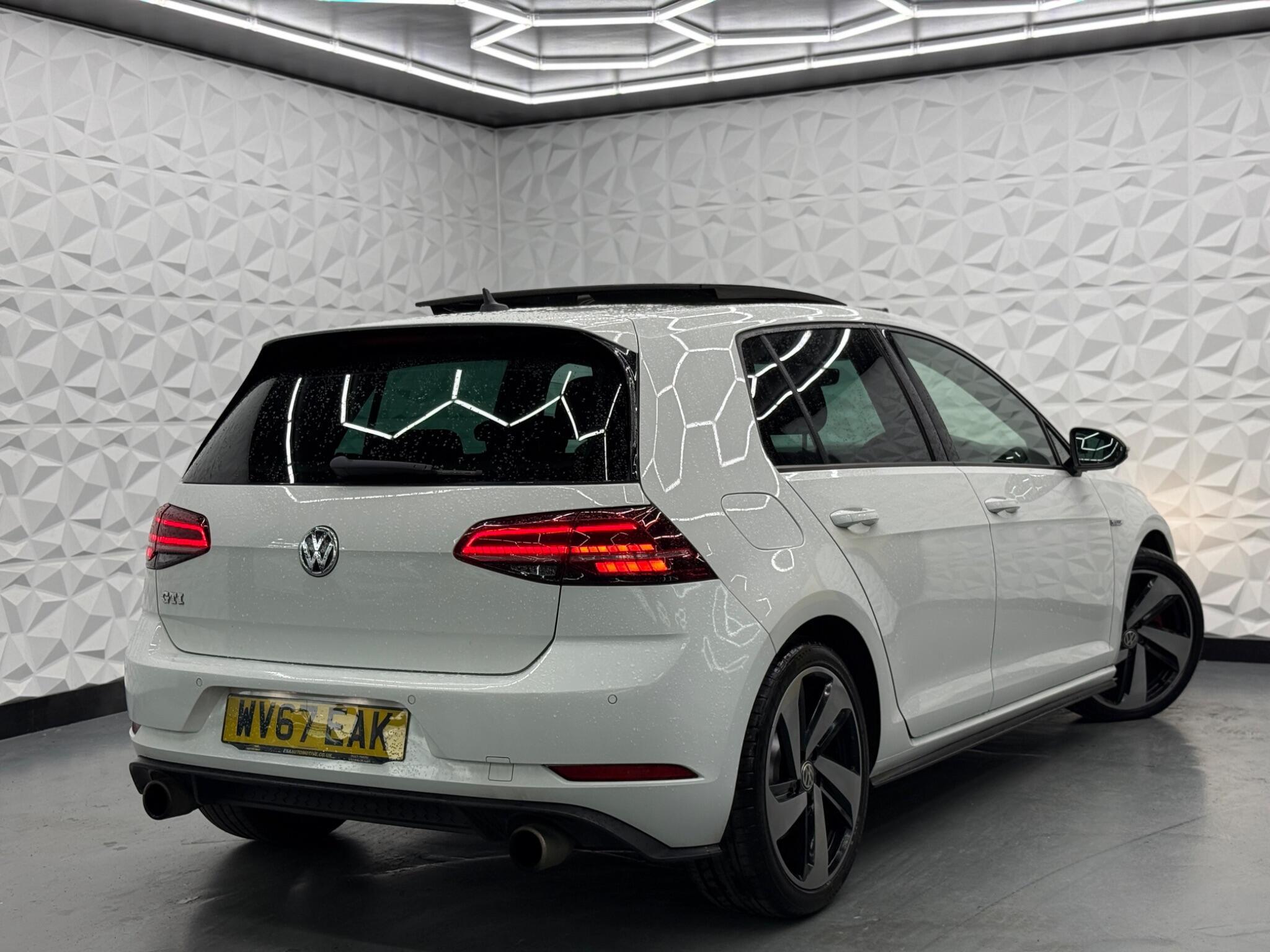 Volkswagen Golf - Image 2