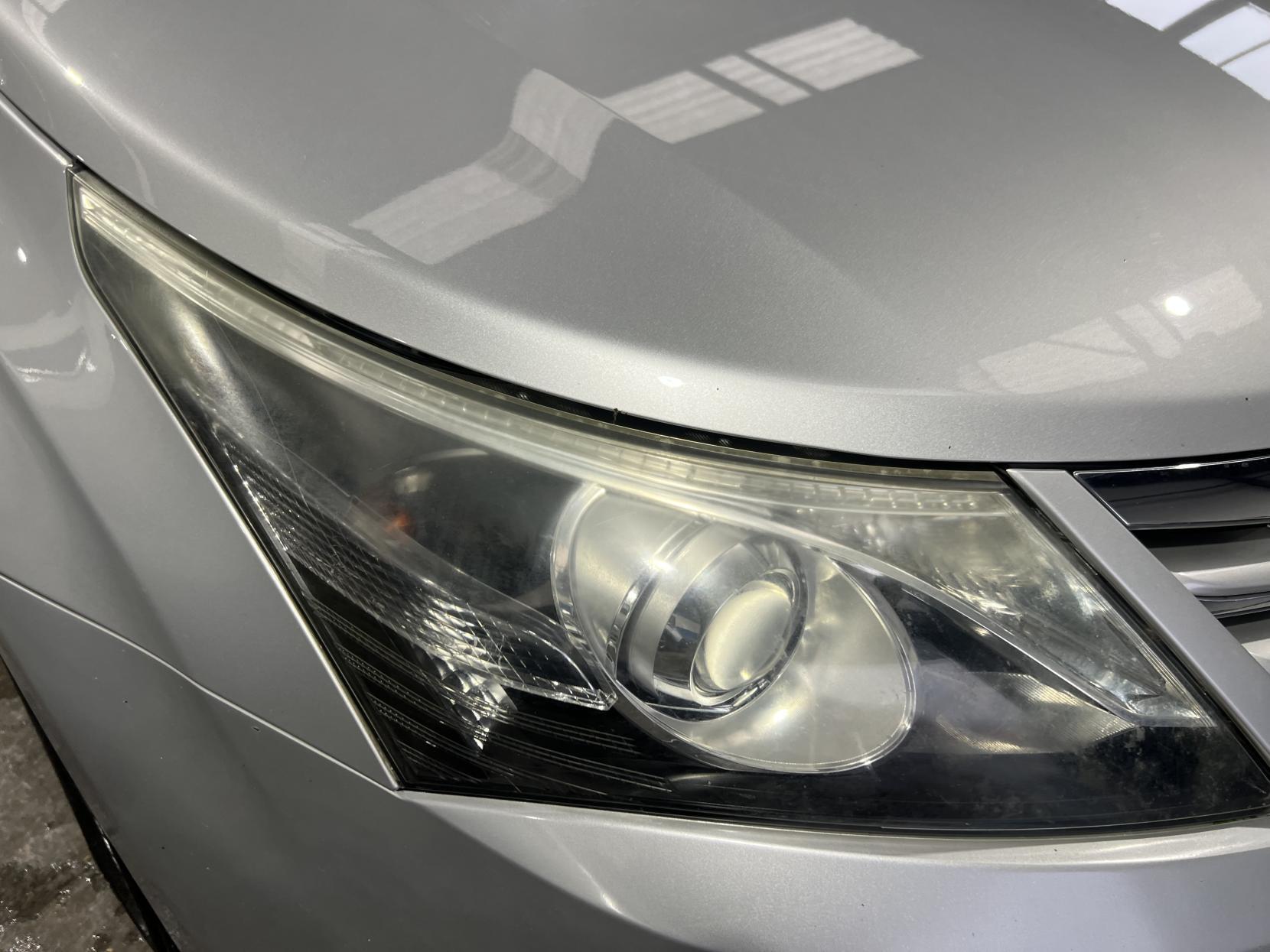 Toyota Avensis - Image 8