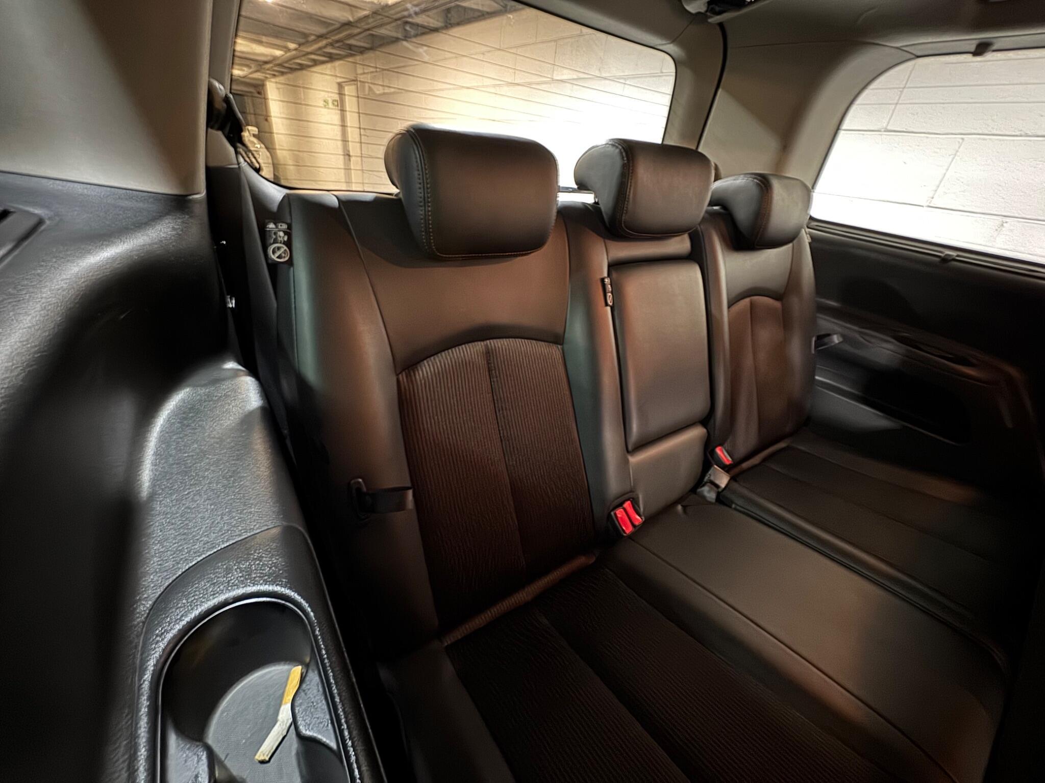 Nissan Elgrand - Image 11